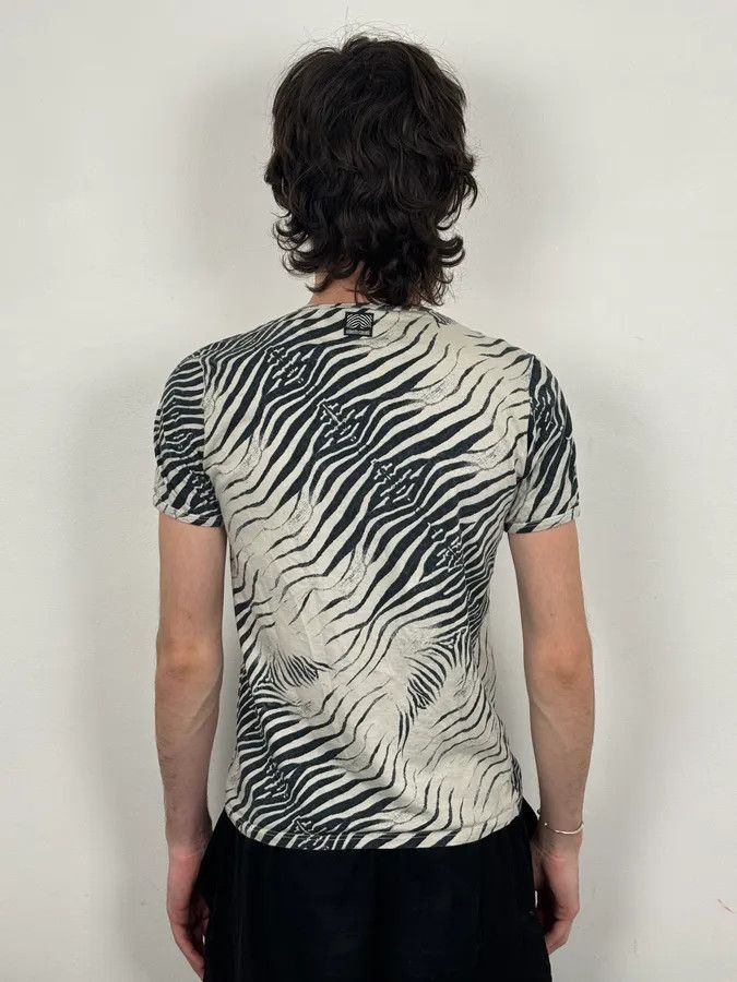 Roberto Cavalli 2000s Roberto Cavalli Black & White Zebra T-Shirt Size US S / EU 44-46 / 1 - 3 Thumbnail