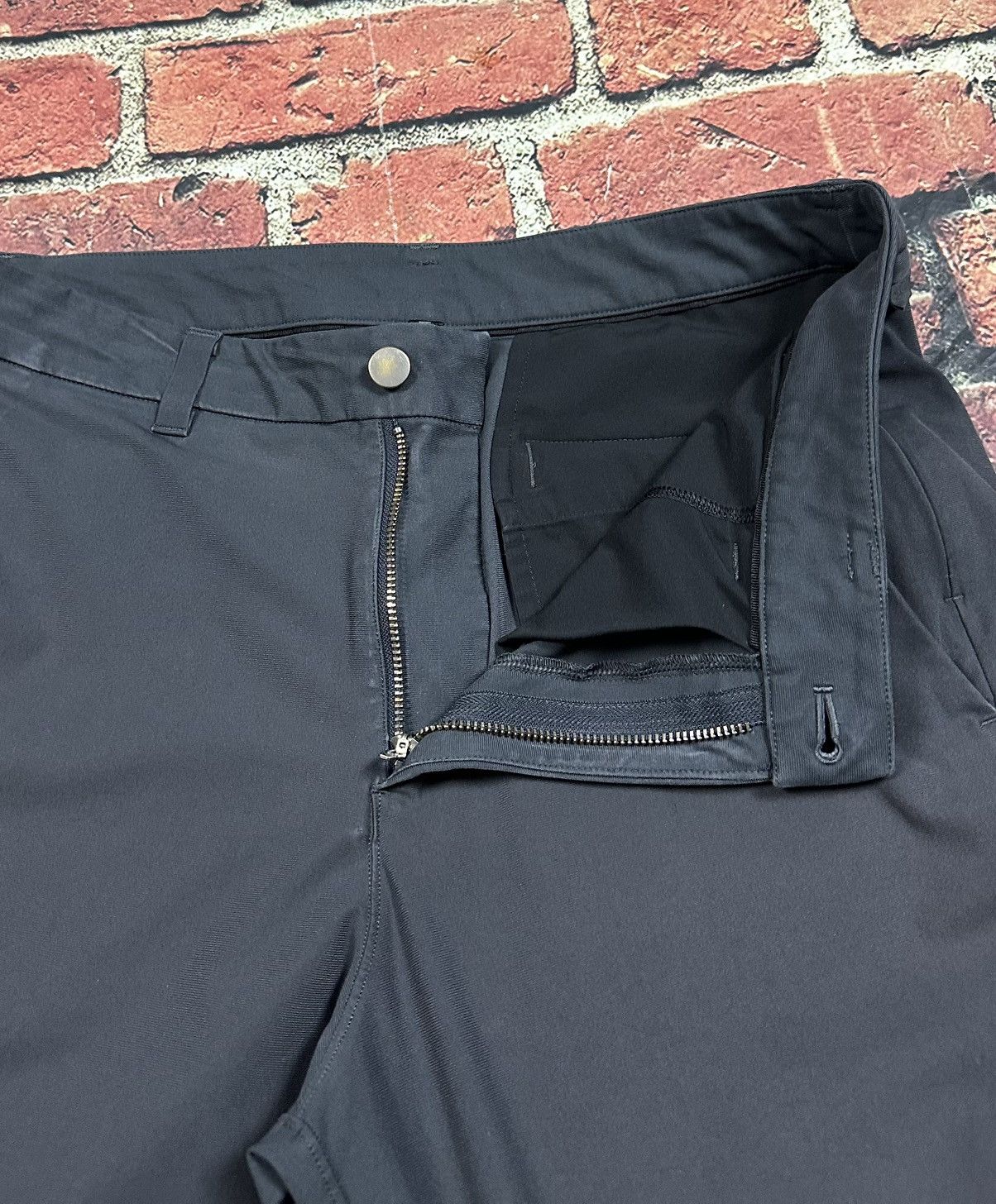 Lululemon Lululemon Pants Men’s 32x30 Gray ABC Classic Slim Fit Casual Size US 32 / EU 48 - 6 Thumbnail