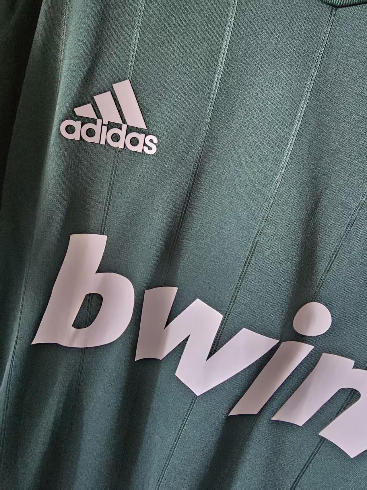 Other 2012 13 Real Madrid #7 C Ronaldo Jersey Size US S / EU 44-46 / 1 - 3 Thumbnail