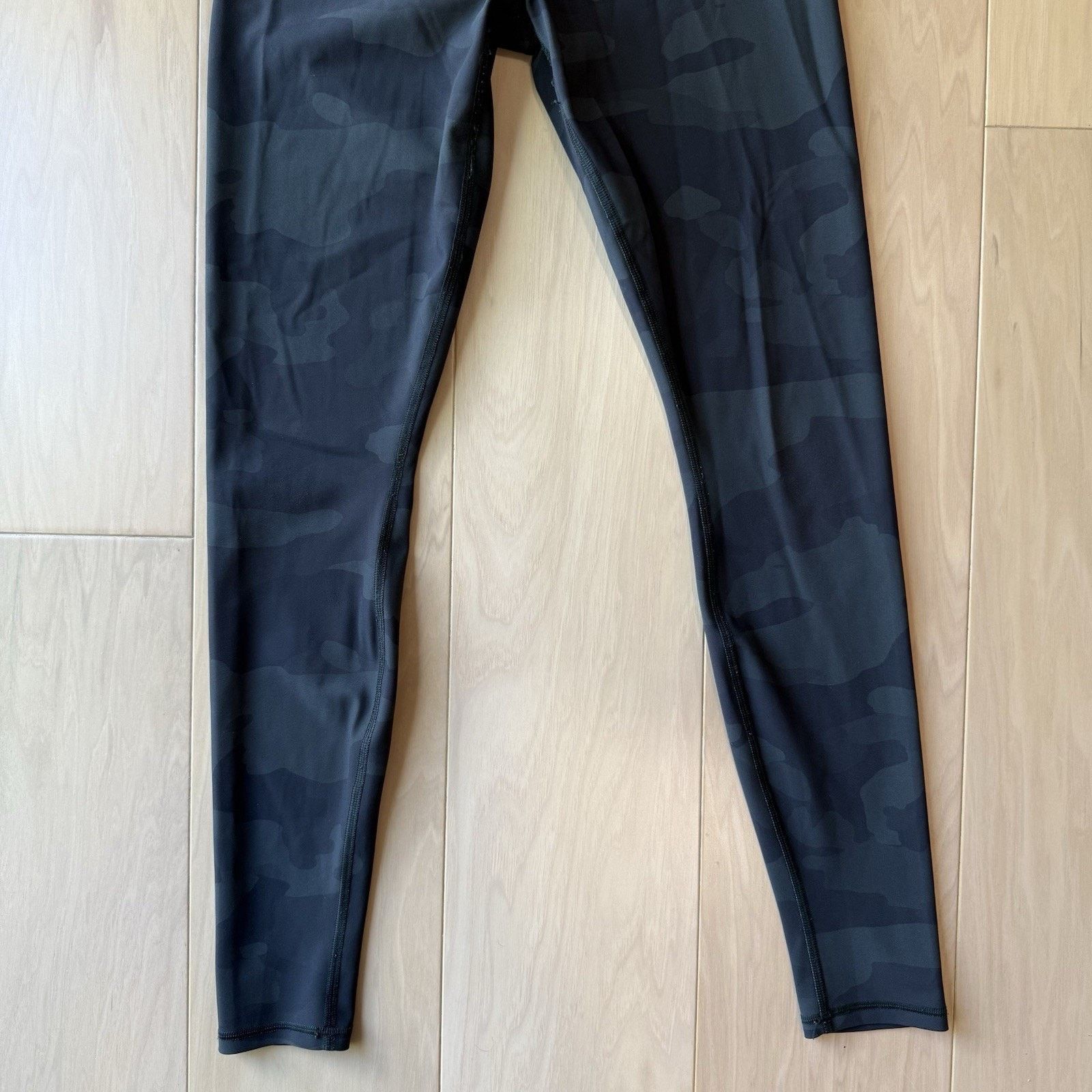 Alo Alo Leggings Women's Medium Black Camo Loungewear Size 28" / US 6 / IT 42 - 5 Thumbnail