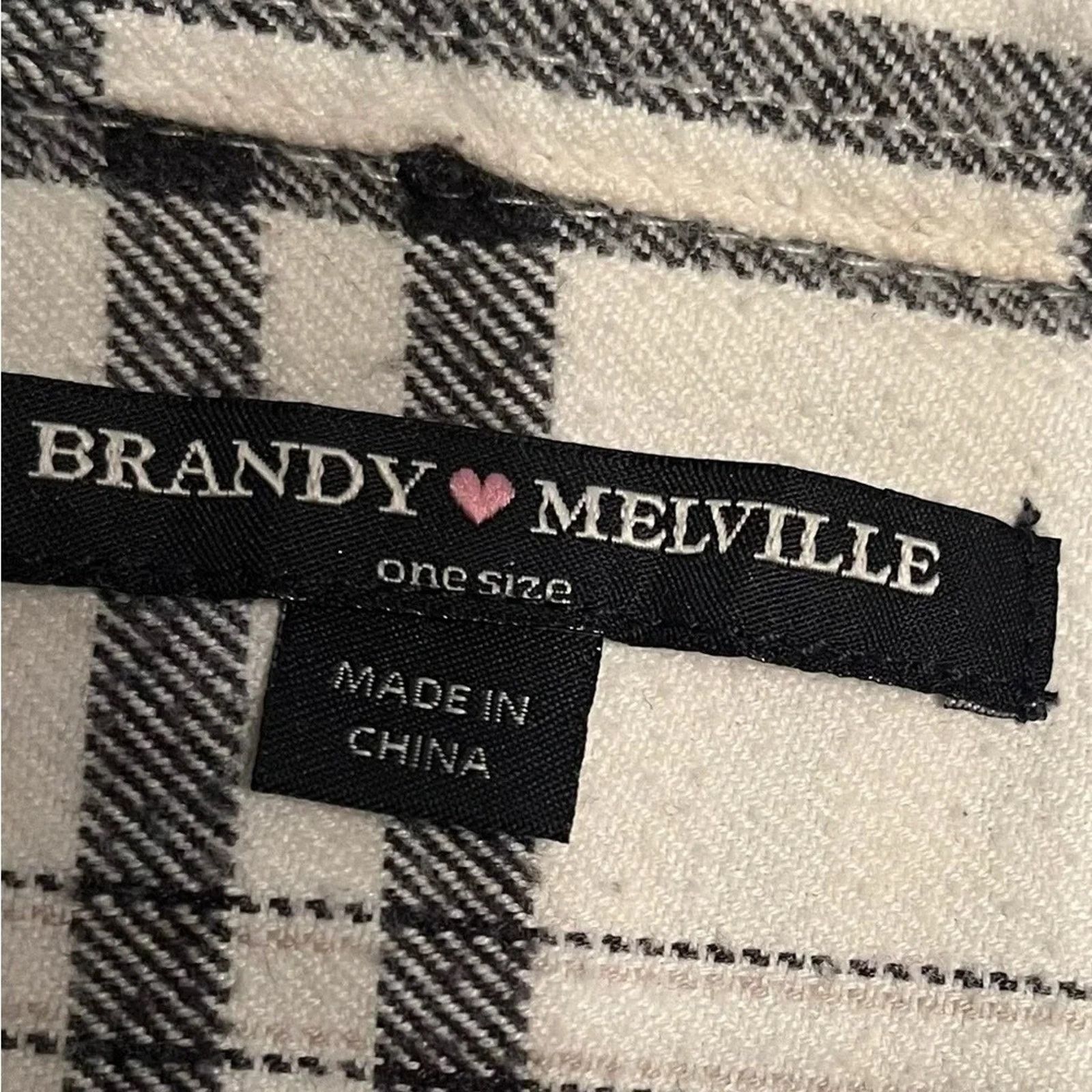 Brandy Melville Brandy Melville button down shirt, measures as a large Size L / US 10 / IT 46 - 2 Thumbnail