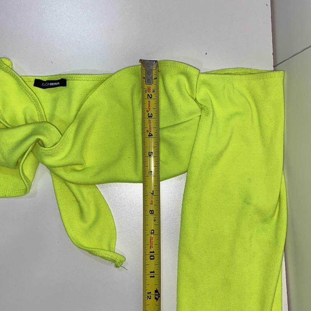 Fashion Nova Fashion Nova I Neon Off The Shoulder Tie Crop Top Size M / US 6-8 / IT 42-44 - 3 Thumbnail