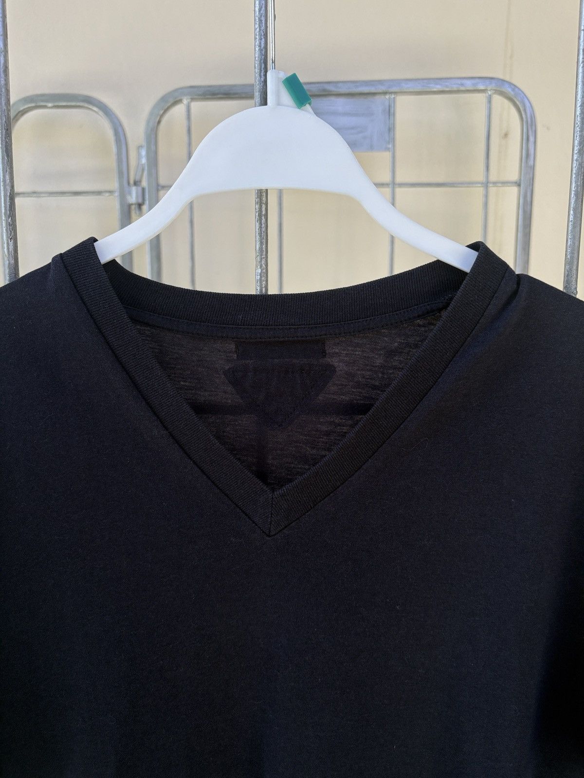 Prada Prada black v neck T-shirt Size US M / EU 48-50 / 2 - 2 Thumbnail