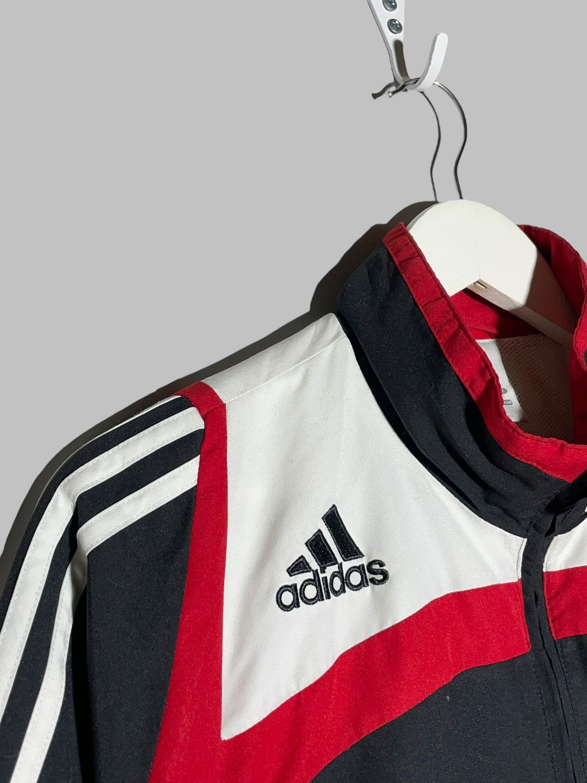 Adidas Liverpool FC Adidas Vintage Y2k Streetwear Full Zip Jacket Size US M / EU 48-50 / 2 - 4 Thumbnail