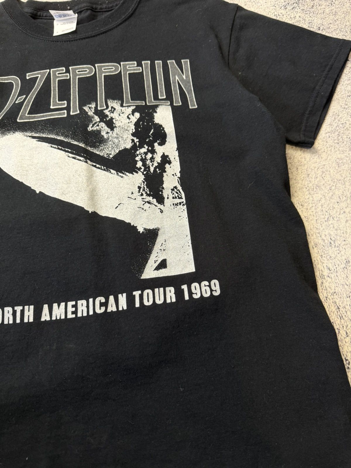 Band Tees Vintage Style Led Zeppelin 1969 UK Tour 2019 Remake T Shirt Size US M / EU 48-50 / 2 - 15 Thumbnail