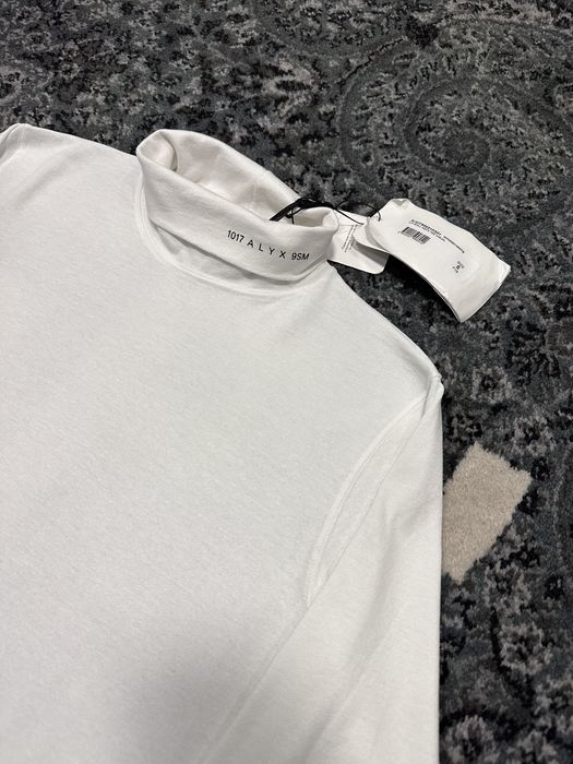 1017 ALYX 9SM F/W 19' Rollneck L/S Tee l White | Grailed