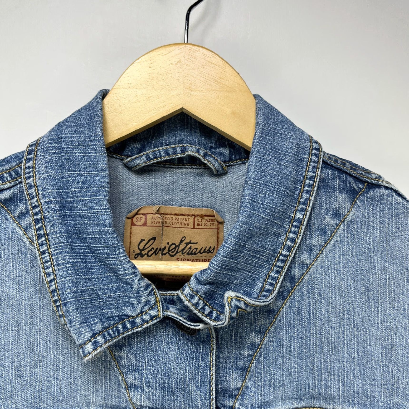 Levi's VINTAGE Levi's Denim Jacket Womens L Blue Denim Jacket Womens L Jeans Jacket Size L / US 10 / IT 46 - 4 Thumbnail
