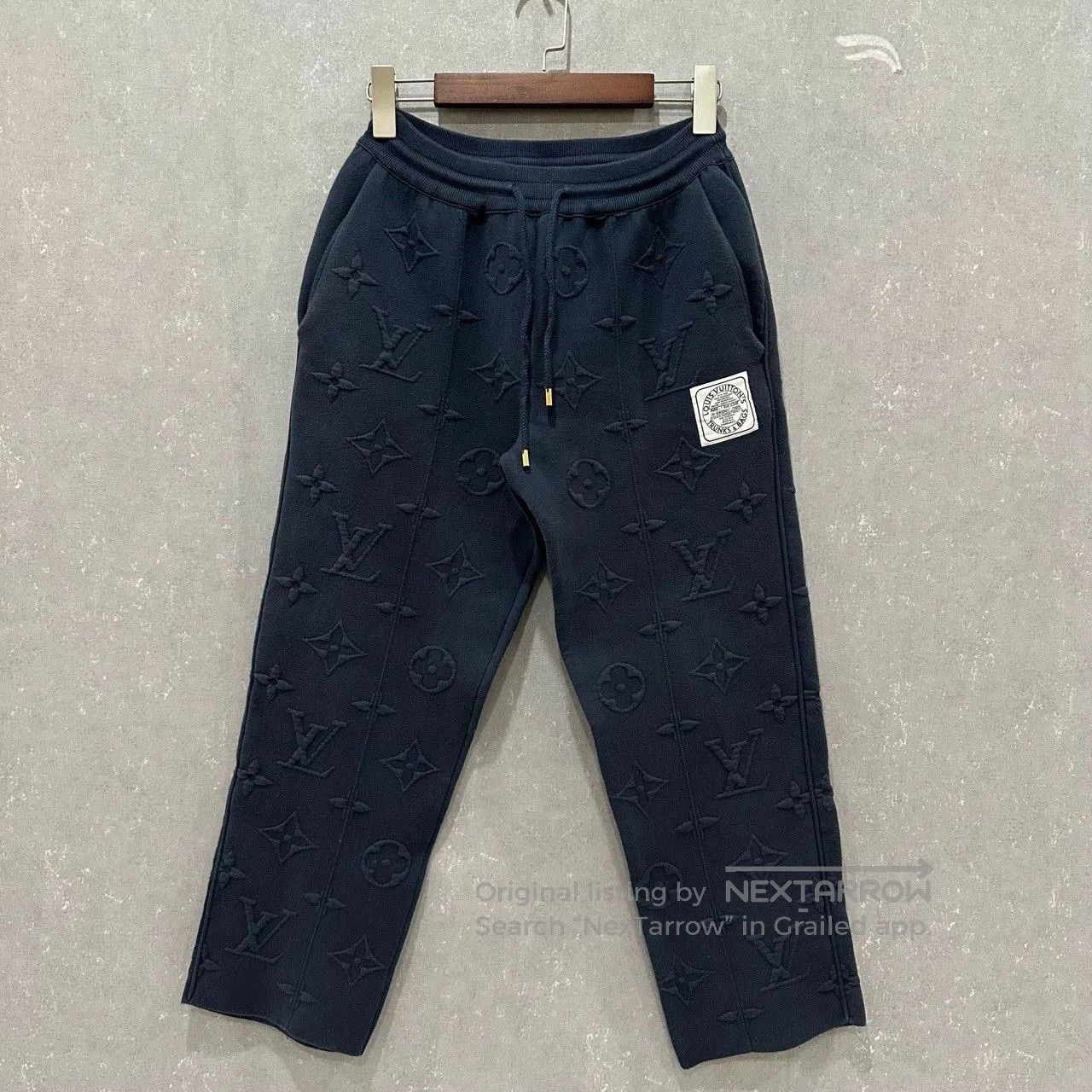 Louis Vuitton Louis Vuitton Logo Drawstring Sweatpants. Size 30" / US 8 / IT 44 - 1 Thumbnail