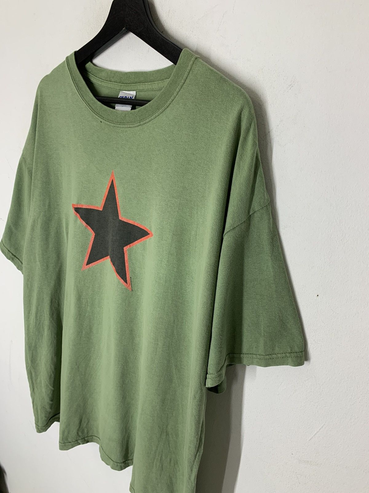 Band Tees Vintage Star Black Red Rage Against The Machine Size US XL / EU 56 / 4 - 8 Thumbnail