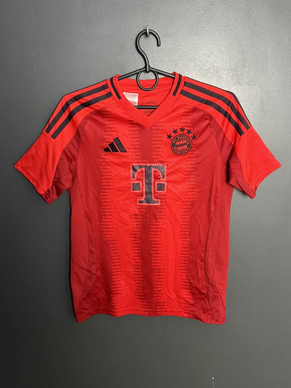 Adidas KIDS Bayern Munchen 24/25 Home Football Jersey T-Shirt Size US XS / EU 42 / 0 - 1 Thumbnail