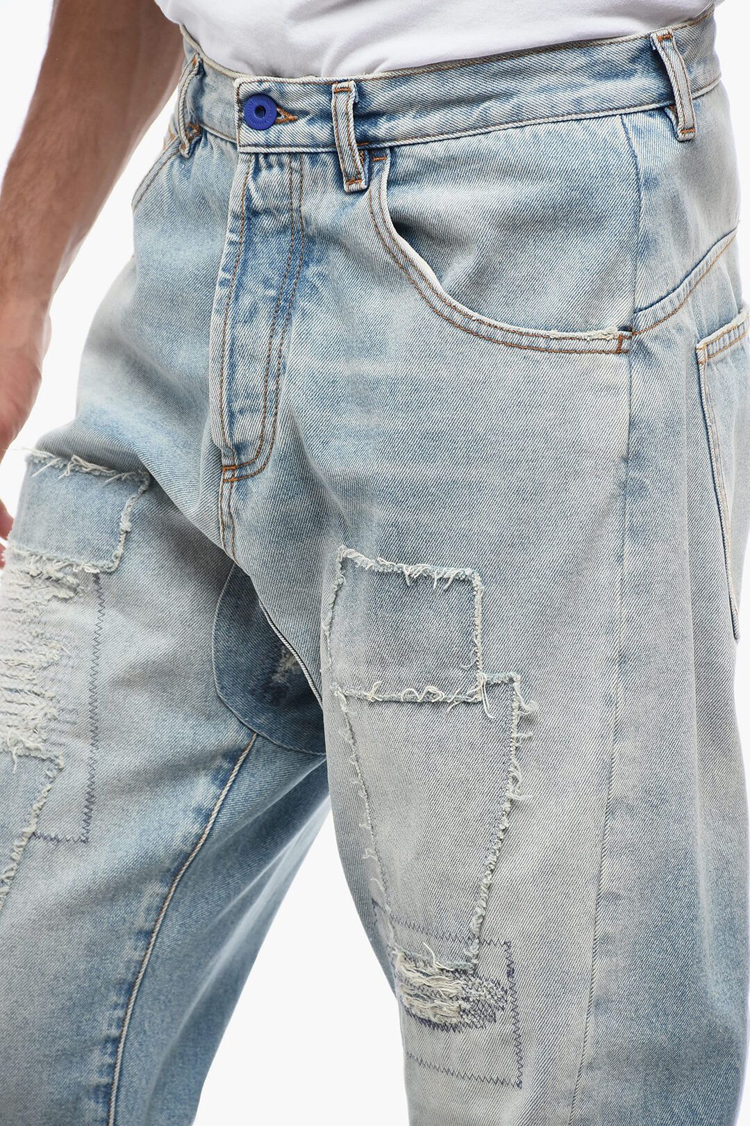 og1mm0824 Vintage Effect Twist Jeans in Light Blue