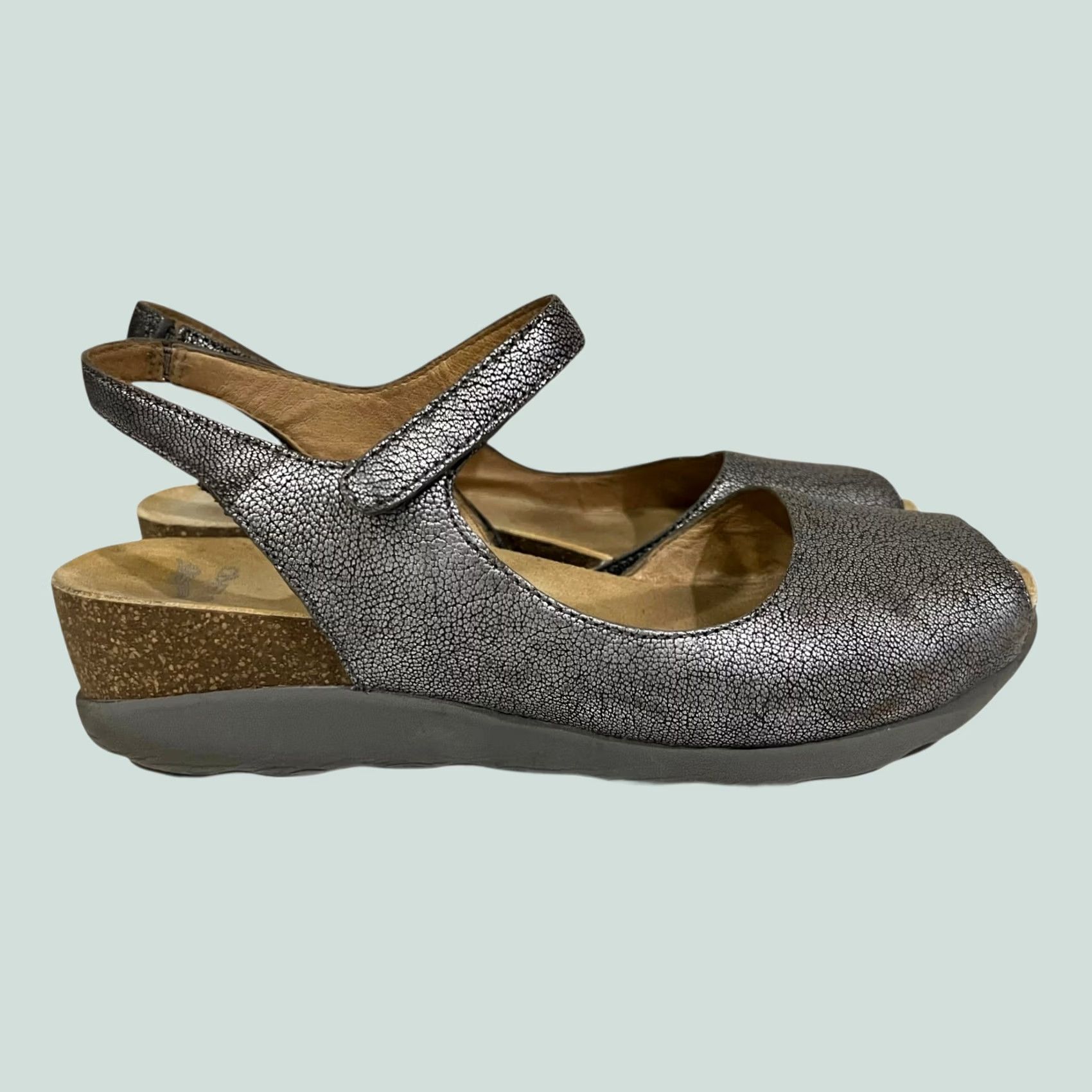 Dansko Dansko Marcy Metallic Pewter Women’s Sandal Peep Toe Ankle Strap Sz 41 11 US Sandal Women Peep toe Ankle Strap Silver Leather Hook & Loop Size US 11 / IT 41 - 1 Thumbnail