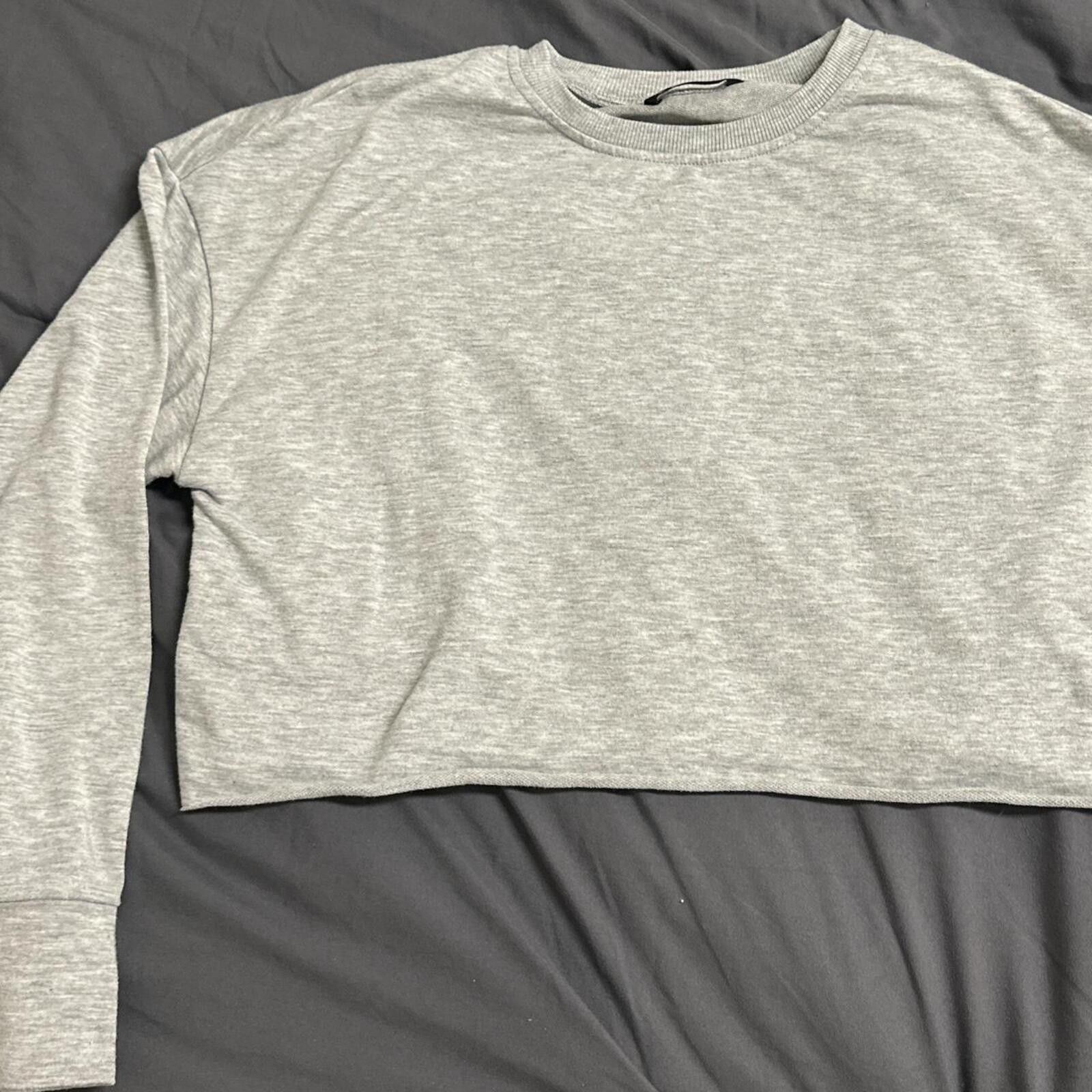 Shein Light grey long sleeve crop top Size S / US 4 / IT 40 - 1 Thumbnail