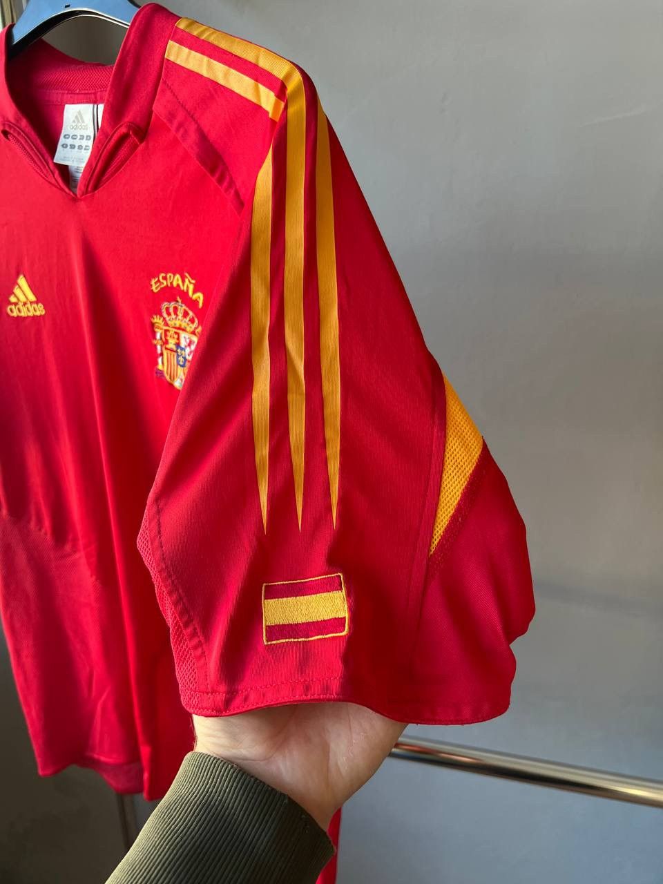 Adidas 2004/06 SPAIN TEAM HOME SOCCER JERSEY FOOTBALL SHIRT ADIDAS Size US L / EU 52-54 / 3 - 8 Thumbnail