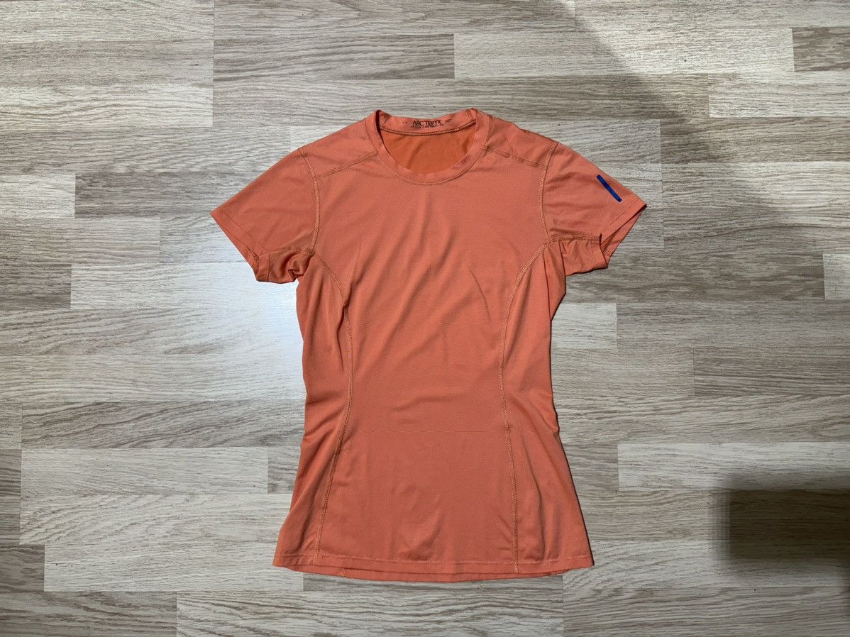 Arc'teryx Arc’teryx t shirt S Size S / US 4 / IT 40 - 1 Thumbnail