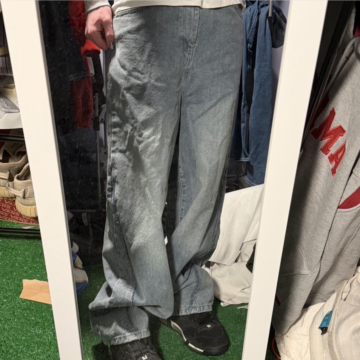 Balenciaga Balenciaga Type Wideleg jeans Size US 28 / EU 44 - 1 Thumbnail