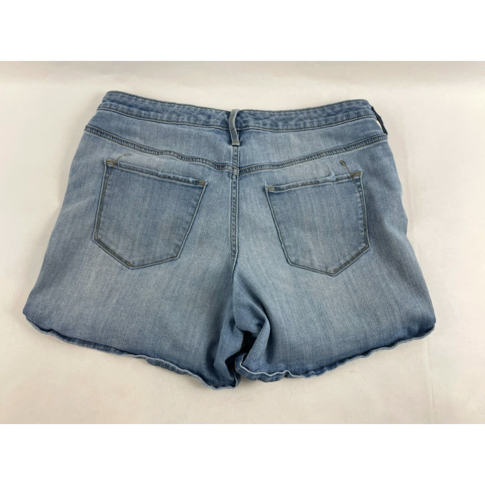 Mossimo Mossimo Women Bermuda Shorts Denim, Size 12, High Rise, Midi, Blue, Casual, Regular Fit, Size 34" / US 12 / IT 48 - 2 Thumbnail
