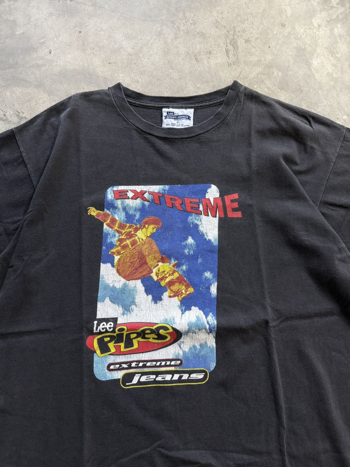 Hook-Ups × Vintage Vintage Lee piper extream jeans t-shirt Size US L / EU 52-54 / 3 - 1 Thumbnail