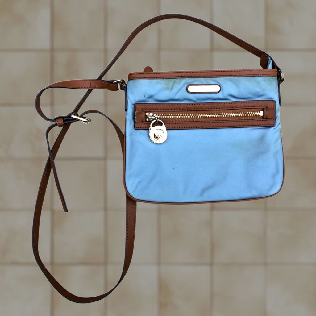 Michael Kors VINTAGE Michael Kors Kempton Crossbody Bag Nylon Blue Purse Zipper Size ONE SIZE - 1 Thumbnail