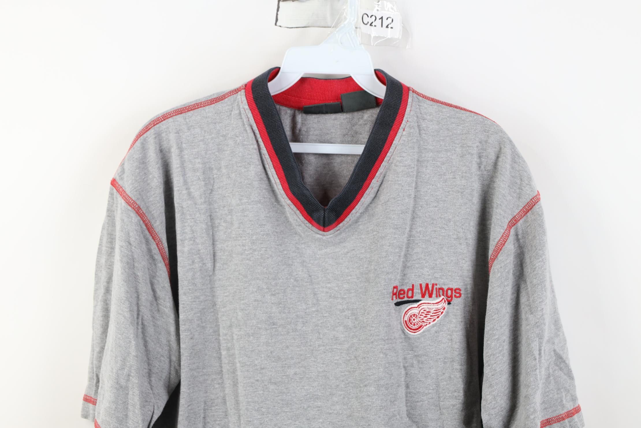Vintage Vintage 90s Red Wings Hockey Short Sleeve V-Neck T-Shirt Size US M / EU 48-50 / 2 - 2 Thumbnail