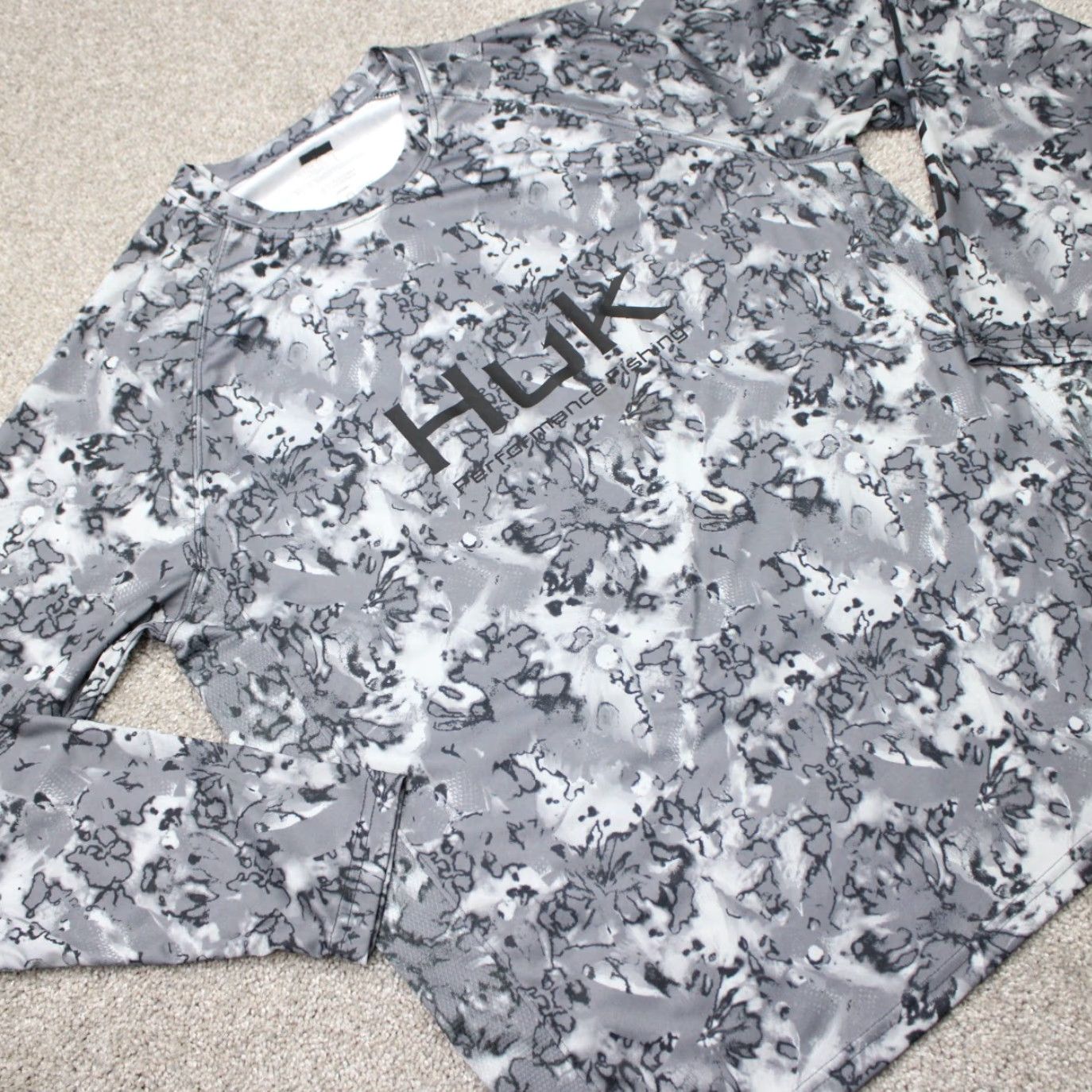 Vintage Huk Mens Large Gray Camouflage Shirt Long Sleeve Pullover Graphic Logo All Seasons Summer Winter Fall Size US L / EU 52-54 / 3 - 5 Thumbnail