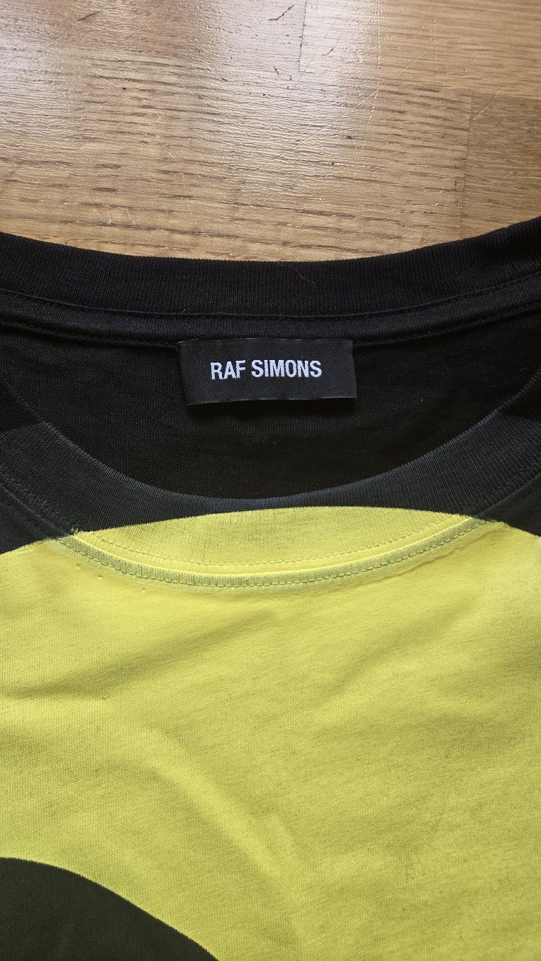 Raf Simons Raf Simons Smiley Oversized Tee Size US S / EU 44-46 / 1 - 3 Thumbnail