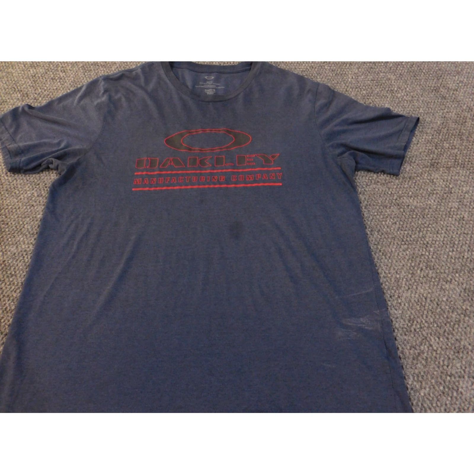 Oakley VINTAGE Oakley Shirt Mens XL blue graphic tee logo classic outdoors Size US XL / EU 56 / 4 - 3 Thumbnail