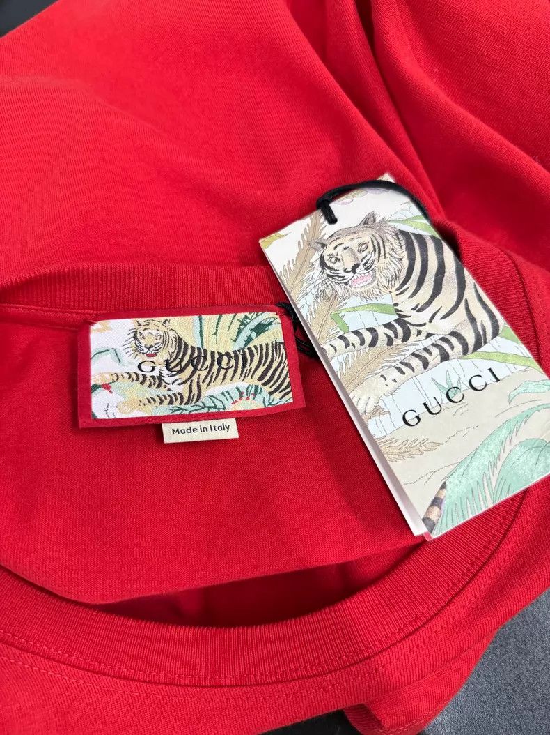 Gucci Gucci Year of the Tiger red printed T-shirt Size US M / EU 48-50 / 2 - 4 Thumbnail
