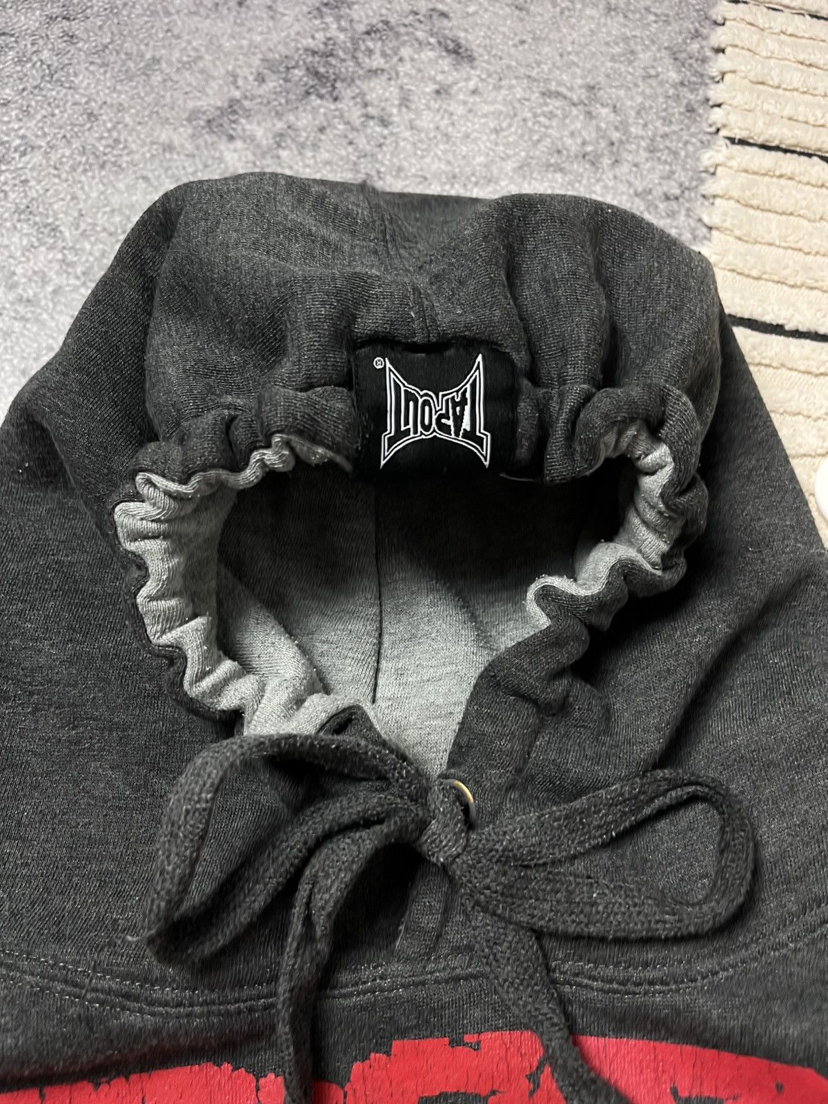 Tapout 🔥00'S TAPOUT Y2K BOXY GRUNGE USA MMA HOODIE UFC SK8 Size US M / EU 48-50 / 2 - 6 Thumbnail