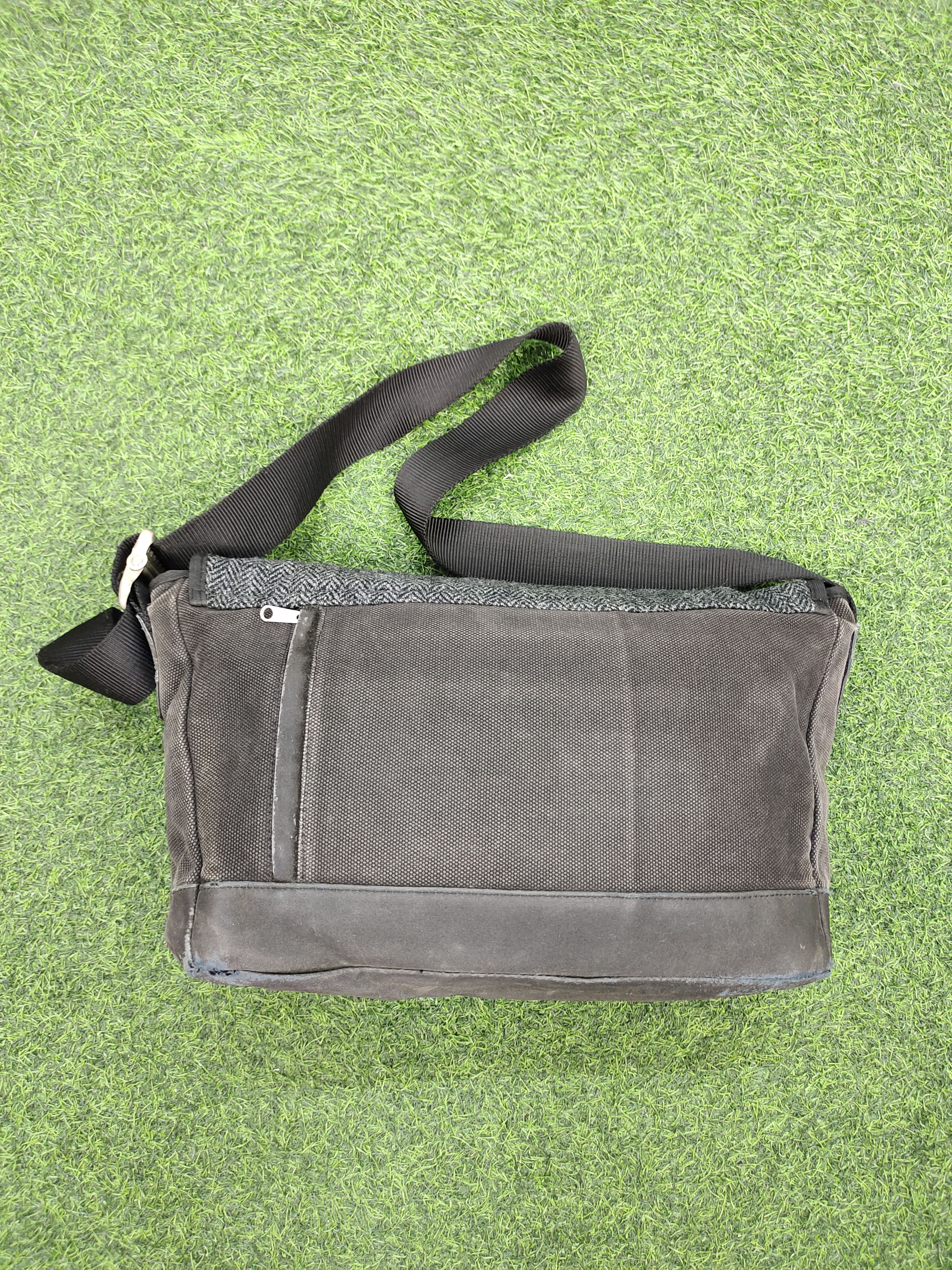 Beams Plus × Harris Tweed Nicole Club x Harris Tweed Canvas Distress Messenger Bag Size ONE SIZE - 5 Thumbnail