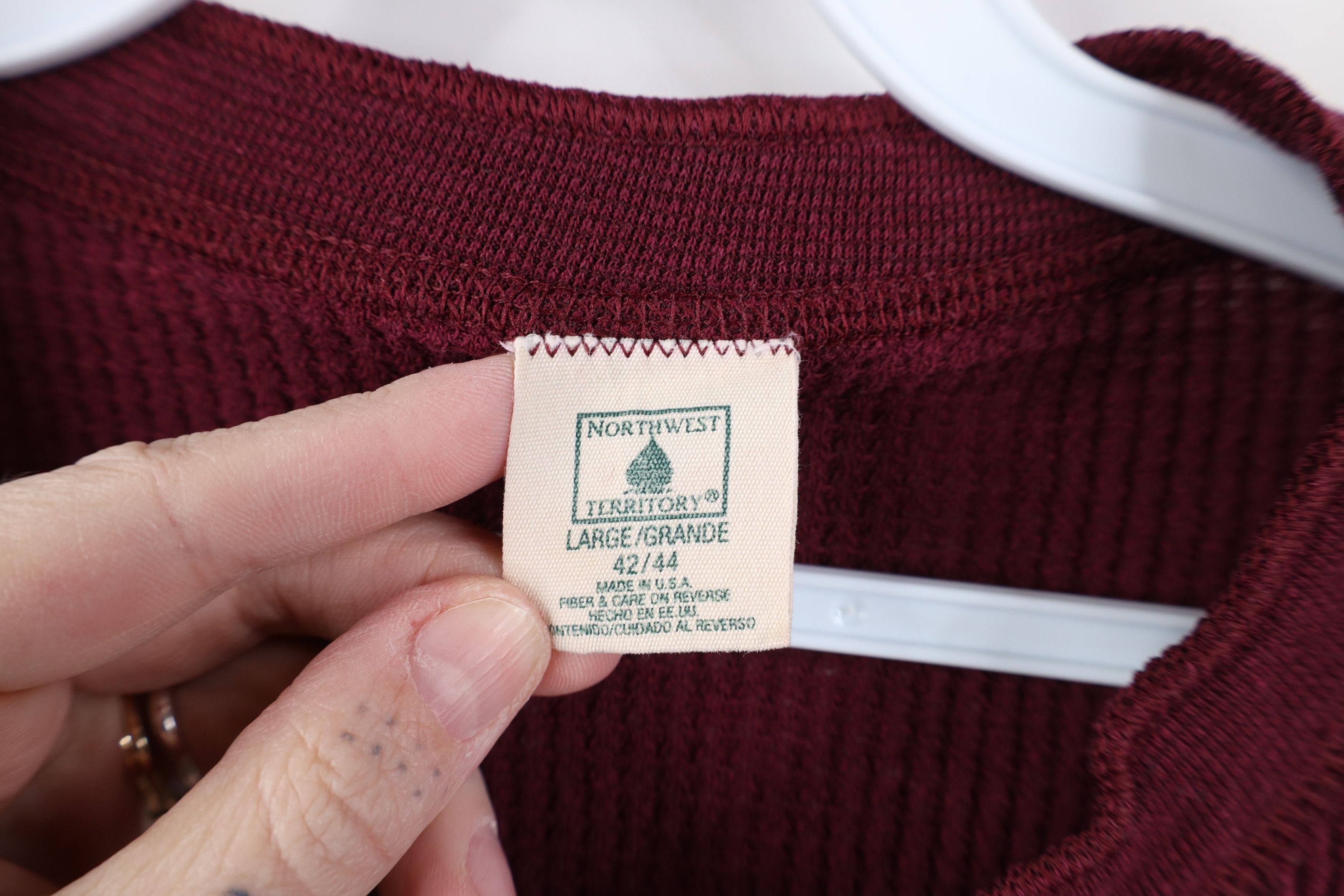 Vintage Vintage 70s Streetwear Waffle Knit Henley T-Shirt Red USA Size US L / EU 52-54 / 3 - 10 Thumbnail