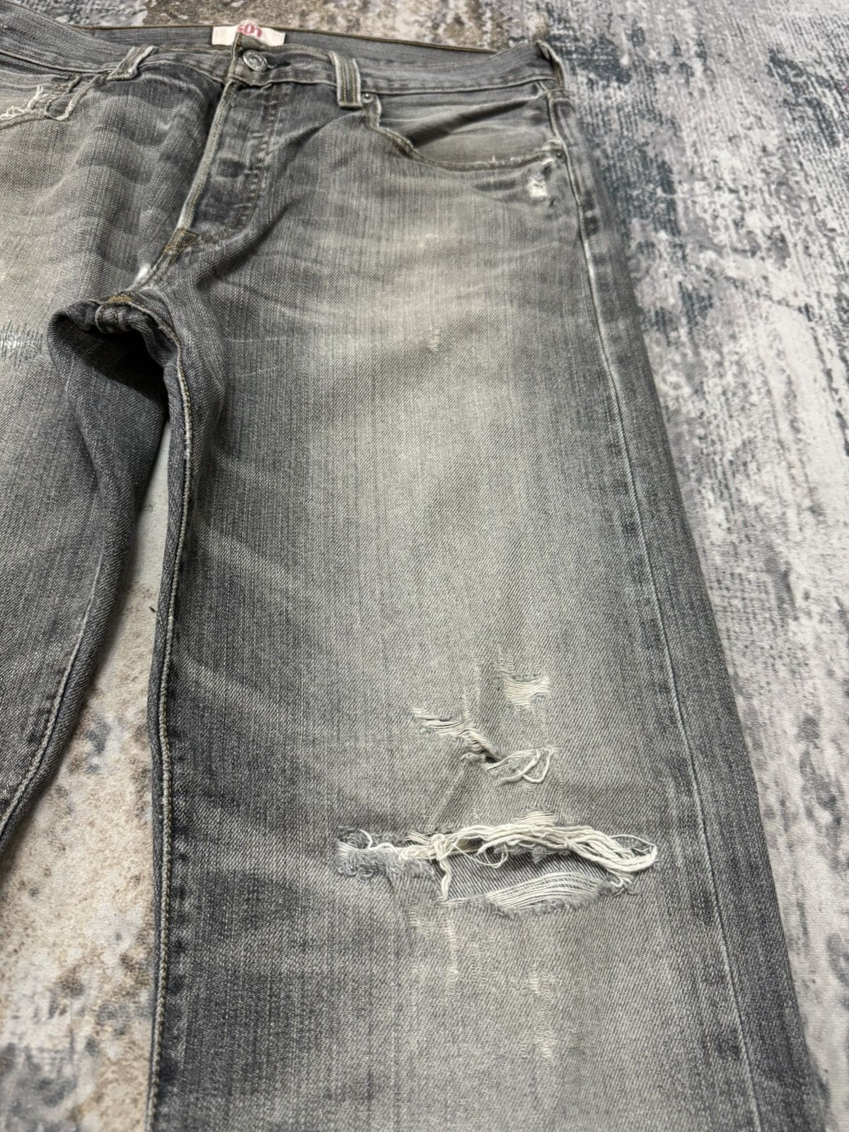 Levi's Levis 501 Distressed Button Denim Jeans Size US 32 / EU 48 - 5 Thumbnail