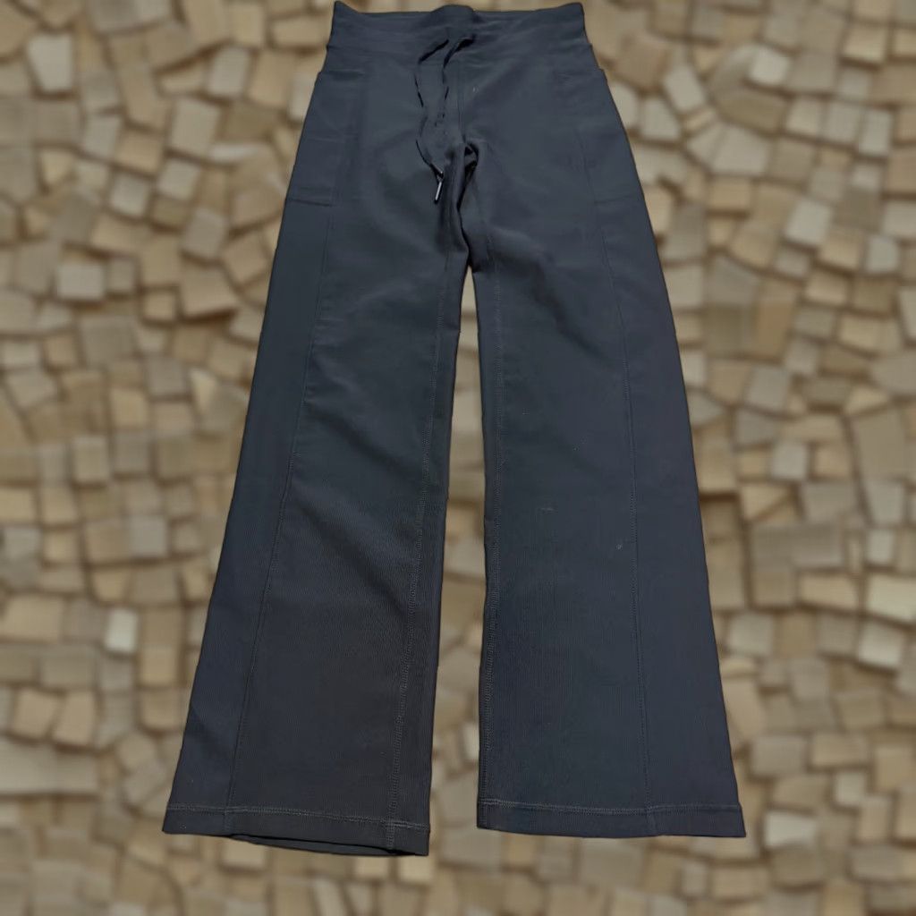 Vintage 32 Degree Cool Pants Women's Small Black Flared Drawstring Athletic Wear Pants Size 28" / US 6 / IT 42 - 1 Thumbnail