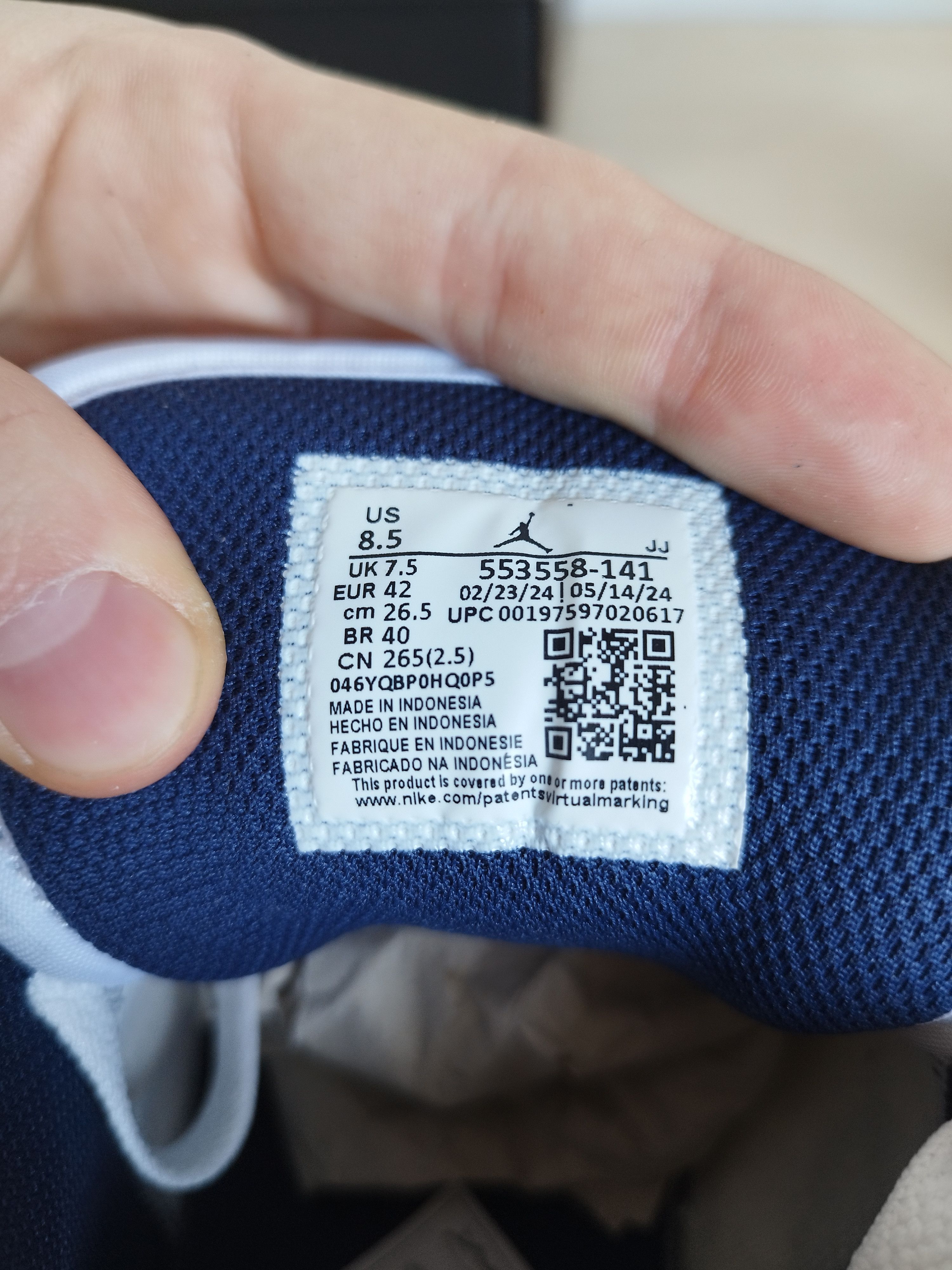 Nike AIR Jordan 1 Low Size US 9 / EU 42 - 3 Thumbnail