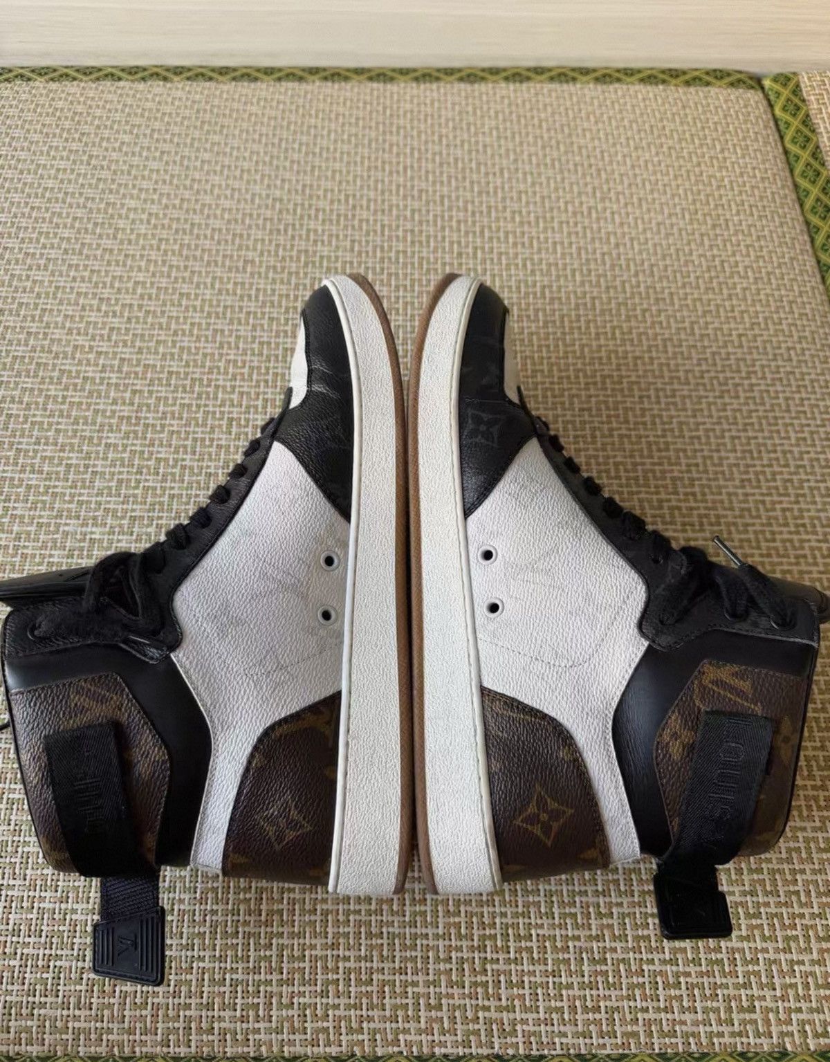 Louis Vuitton Louis Vuitton Rivoli High-Top Canvas Sneakers Size US 8 / EU 41 - 5 Thumbnail
