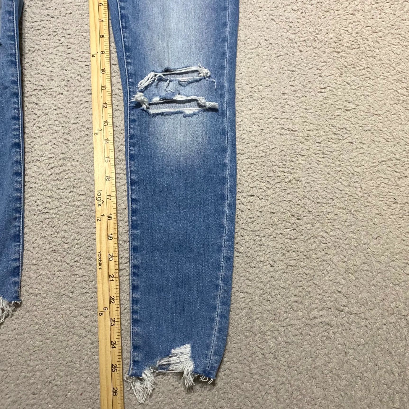 American Eagle Outfitters American Eagle Jeans Womens 4P Blue Denim High Rise Jegging Distressed Raw Hem Size 27" / US 4 / IT 40 - 6 Thumbnail