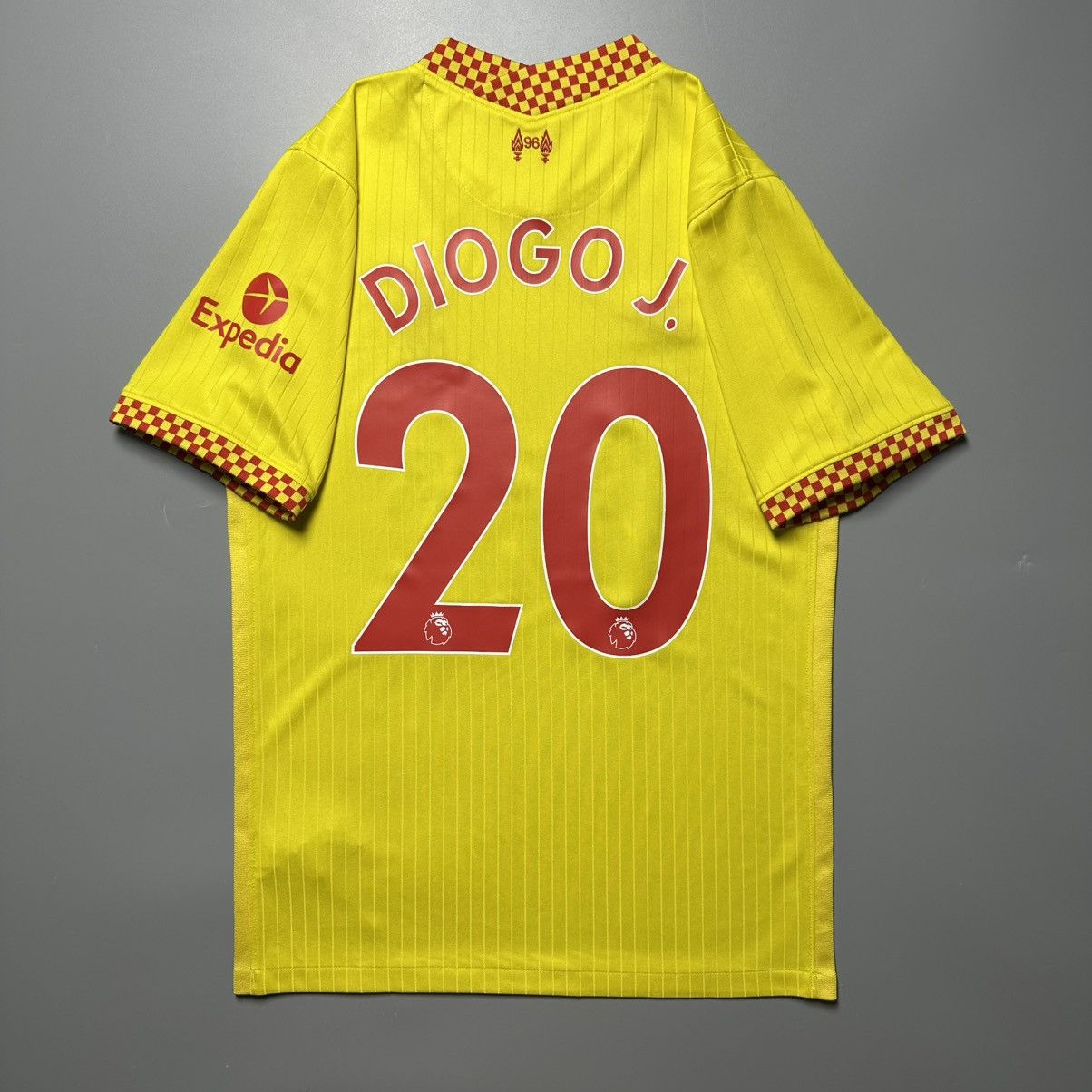Vintage LIVERPOOL NIKE 2021/2022 SOCCER THIRD JERSEY #20 DIOGO JOTA Size US S / EU 44-46 / 1 - 1 Thumbnail