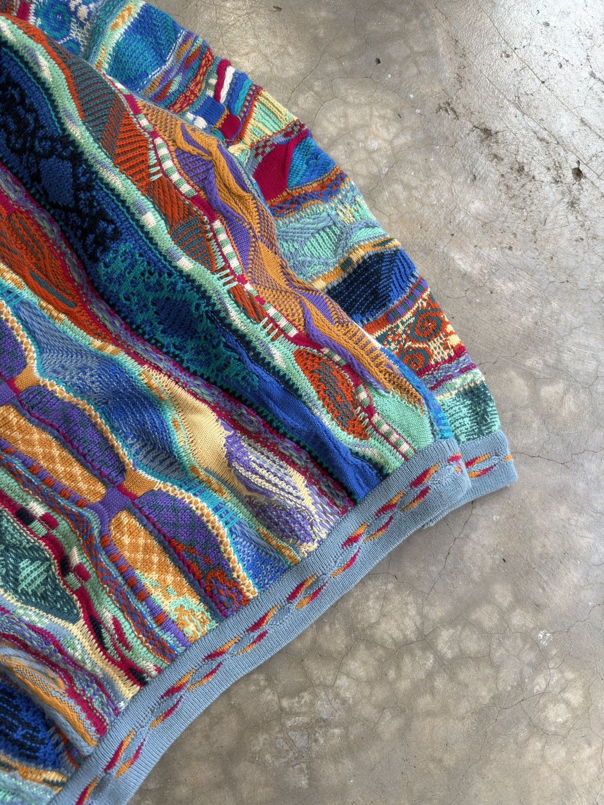 Coogi Coogi Australia 3d knit sweater size tagged S fits L/XL Size US L / EU 52-54 / 3 - 6 Thumbnail