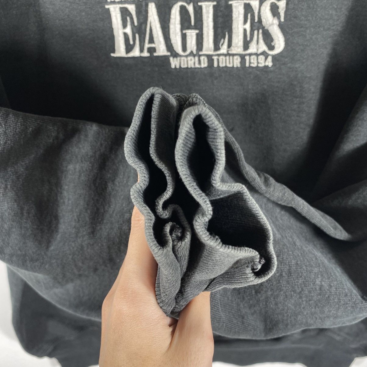 Band Tees Vintage EAGLES Hell Freezes Over World Tour 1994 Sweatshirt Size US L / EU 52-54 / 3 - 5 Thumbnail