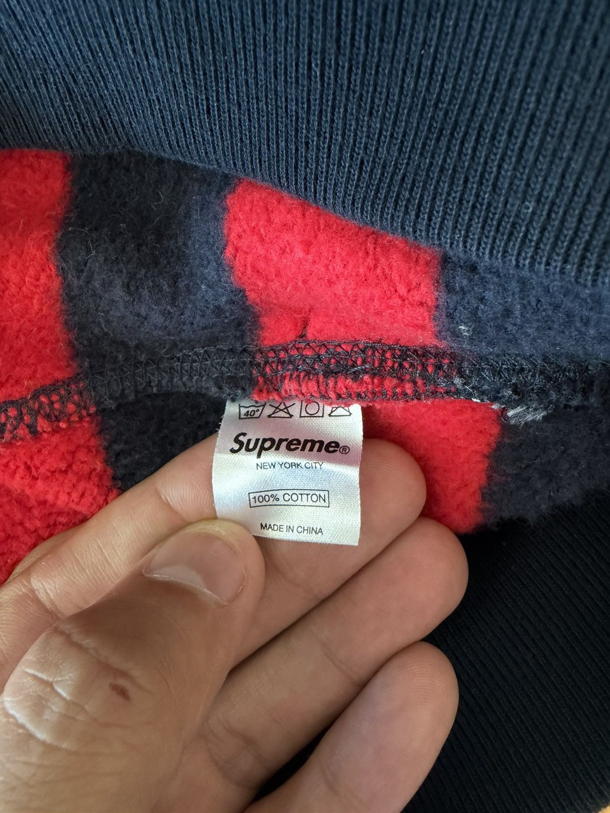 Supreme Vintage 2007 Supreme Crest Hoodie Size US XL / EU 56 / 4 - 6 Thumbnail