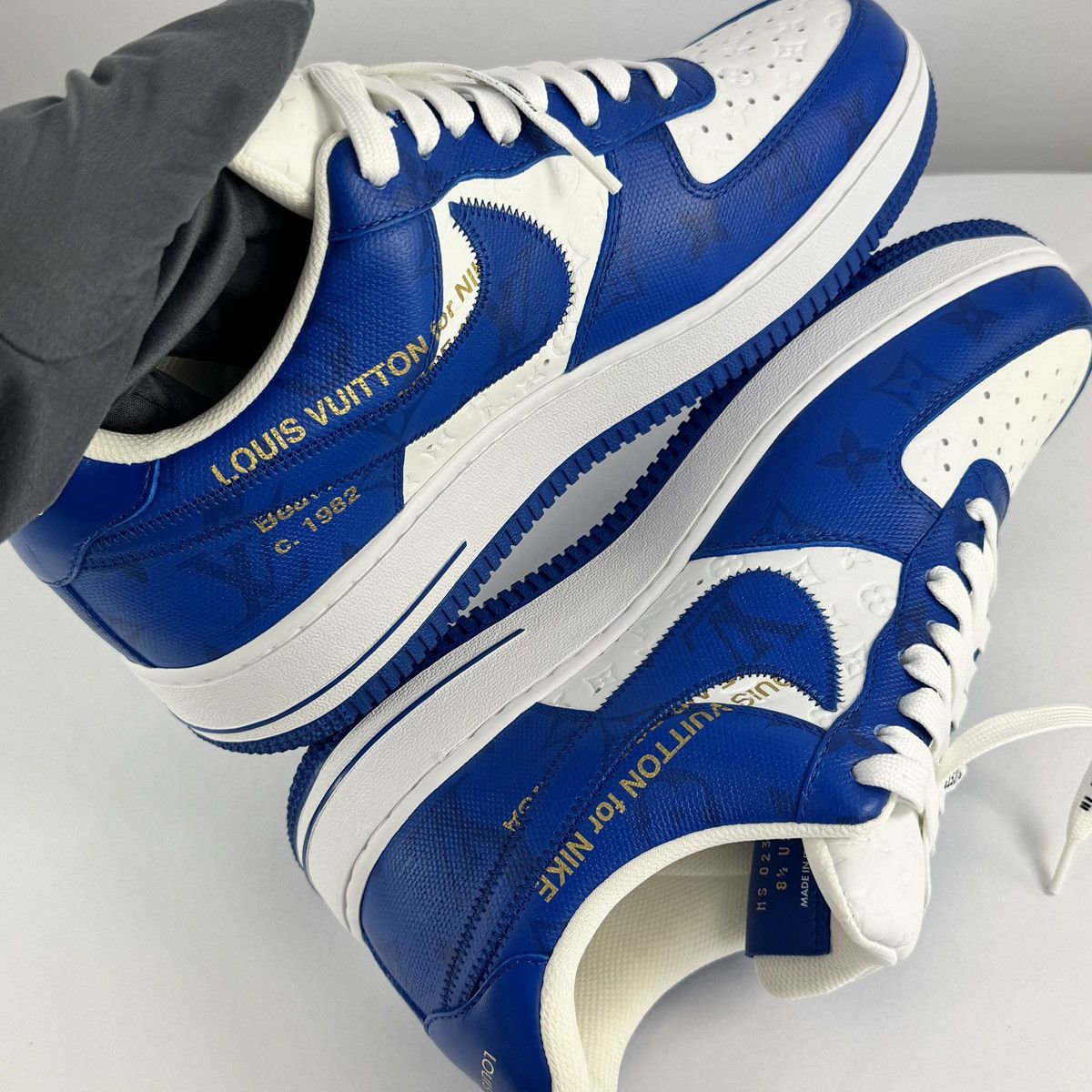 Louis Vuitton LOUIS VUITTON X AIR FORCE 1 BLUE SNEAKERS Size US 8.5 / EU 41-42 - 7 Thumbnail