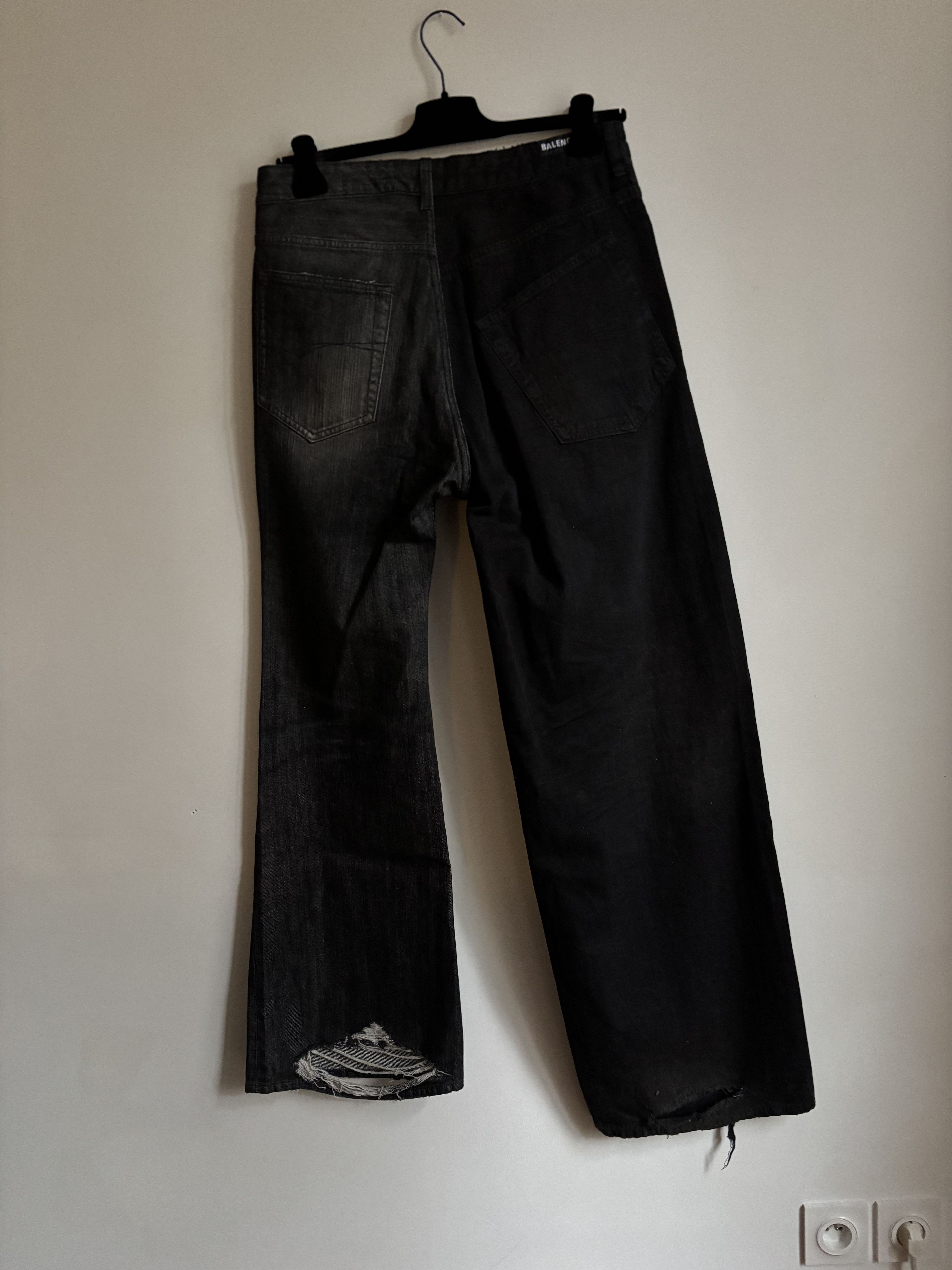 Balenciaga Balenciaga Fifty-Fifty Destroyed Jeans in Black/Grey Size US 34 / EU 50 - 2 Thumbnail