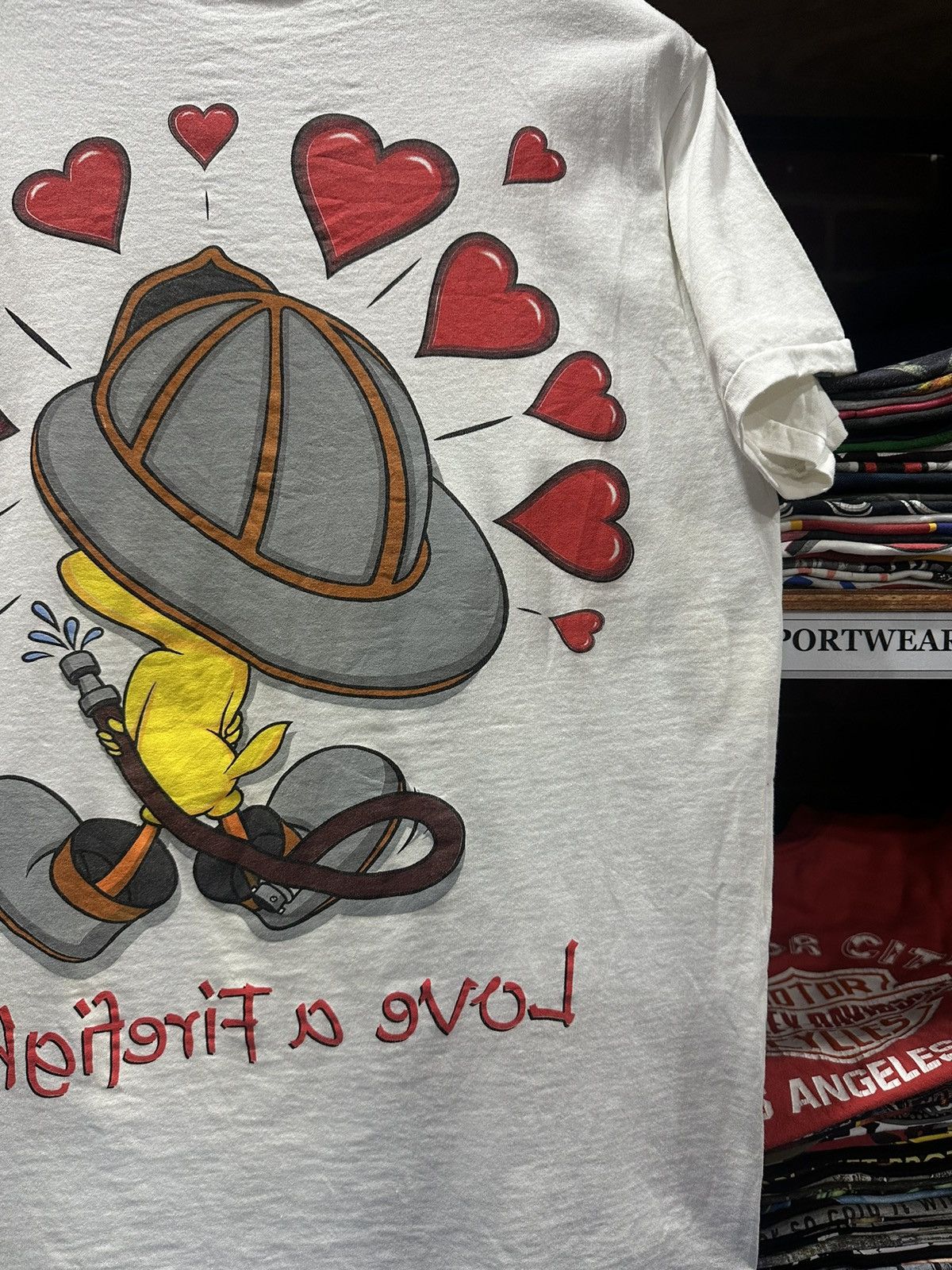 Cartoon Network Vintage 90s Tweety Love A Firefighter Backhit Cartoon Tee Size US L / EU 52-54 / 3 - 12 Thumbnail