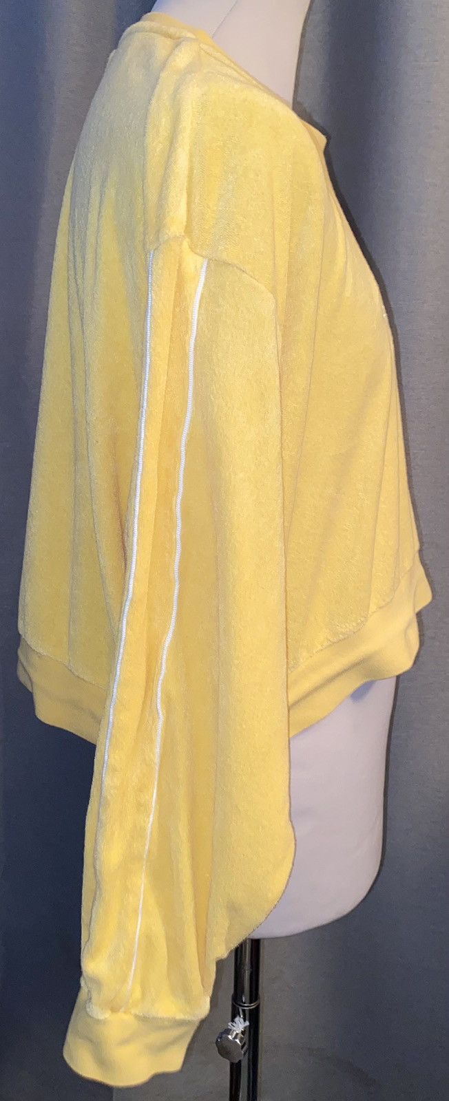 Nike Nike Cropped Sweatshirt - Large - Very Good Condition Size L / US 10 / IT 46 - 4 Thumbnail