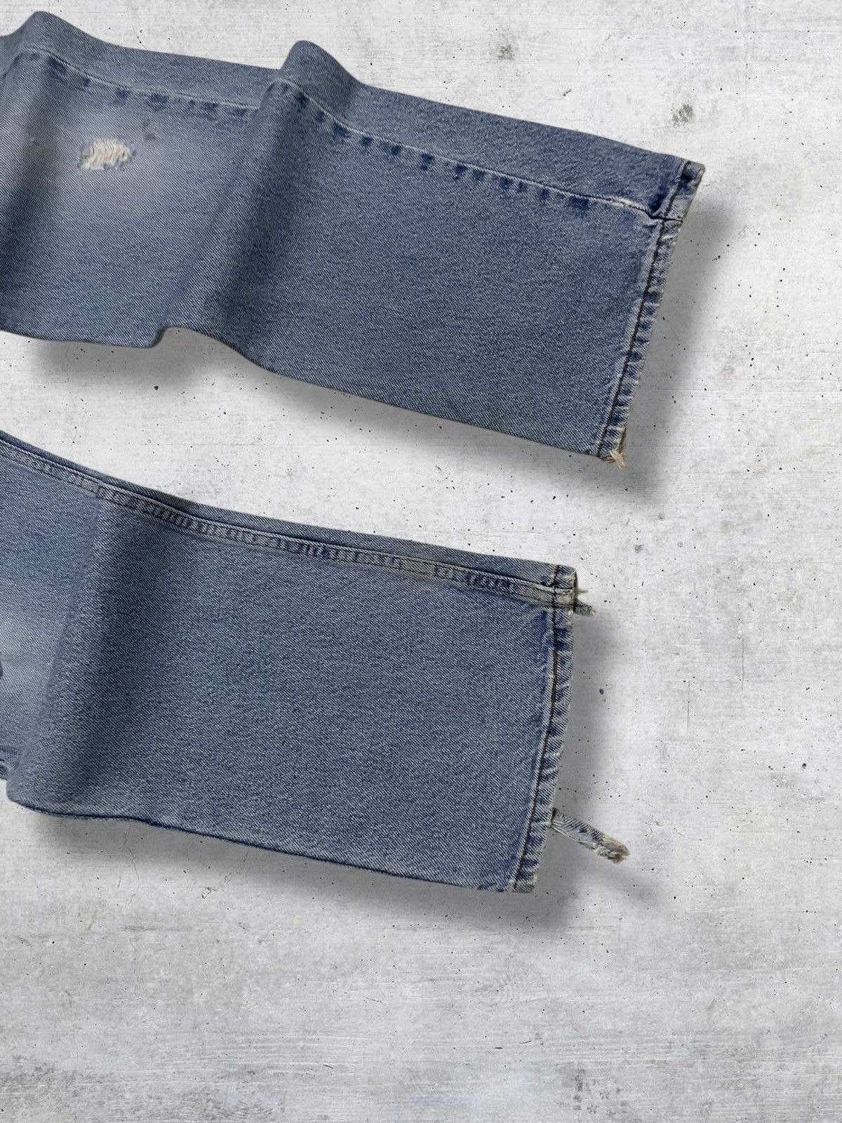 Levi's Vintage Clothing VINTAGE 505 LEVIS USA DESIGNER 90S BLUEWASHED RIPPED DENIM Size US 30 / EU 46 - 5 Thumbnail