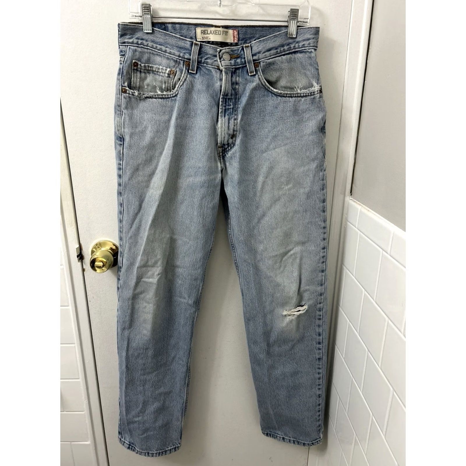 Levi's VINTAGE Levi's 550 Jeans Mens 31x31 Blue Light Wash Relaxed Fit Tapered Leg Denim Size US 31 - 2 Thumbnail