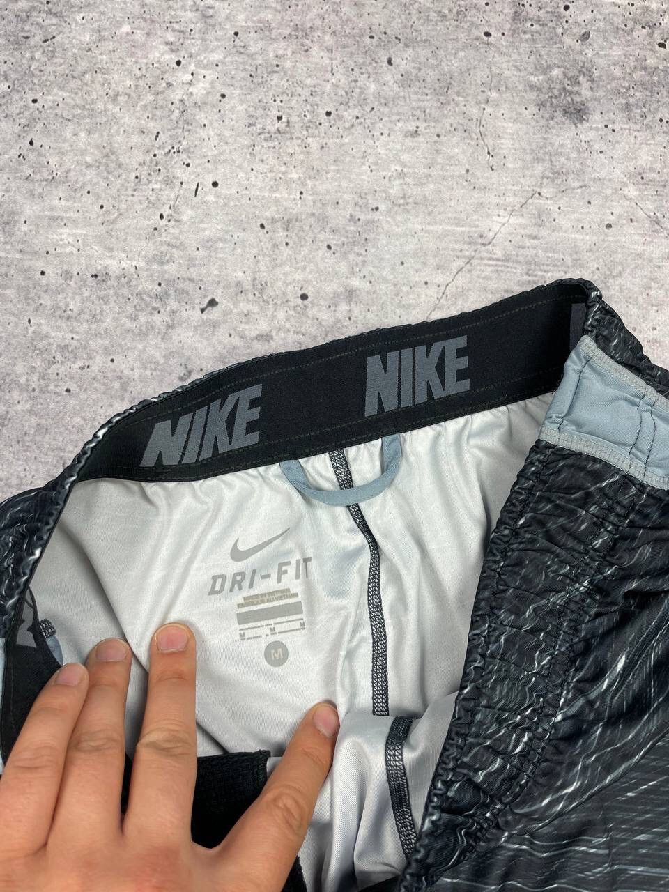 Nike Vintage Nike Y2K Style Drill Grey Wide Leg Casual Rap Shorts Size US 32 / EU 48 - 9 Thumbnail