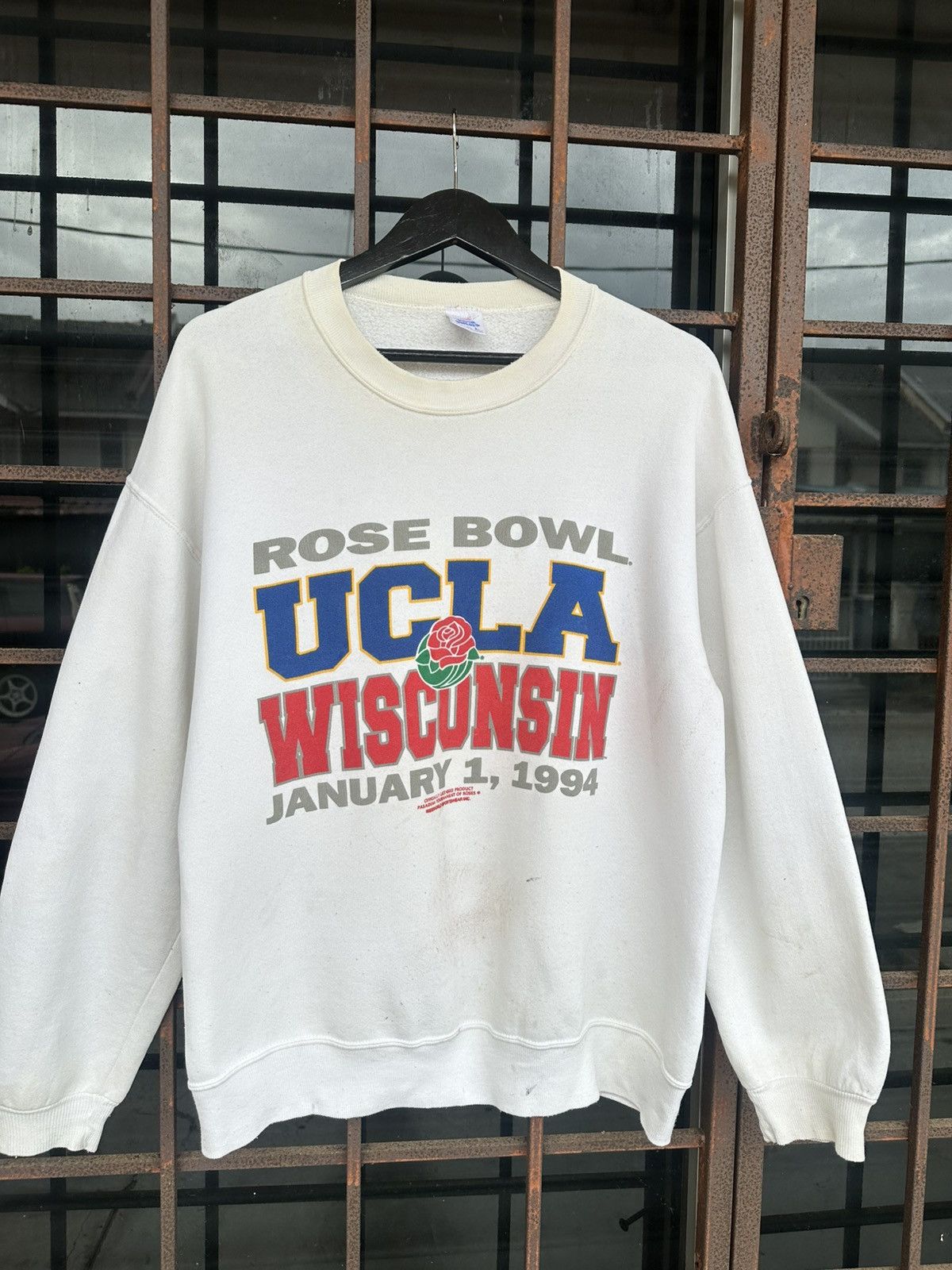 Vintage rare**Vintage 1994 Rose Bowl UCLA Wisconsin Crewneck Size US L / EU 52-54 / 3 - 4 Thumbnail