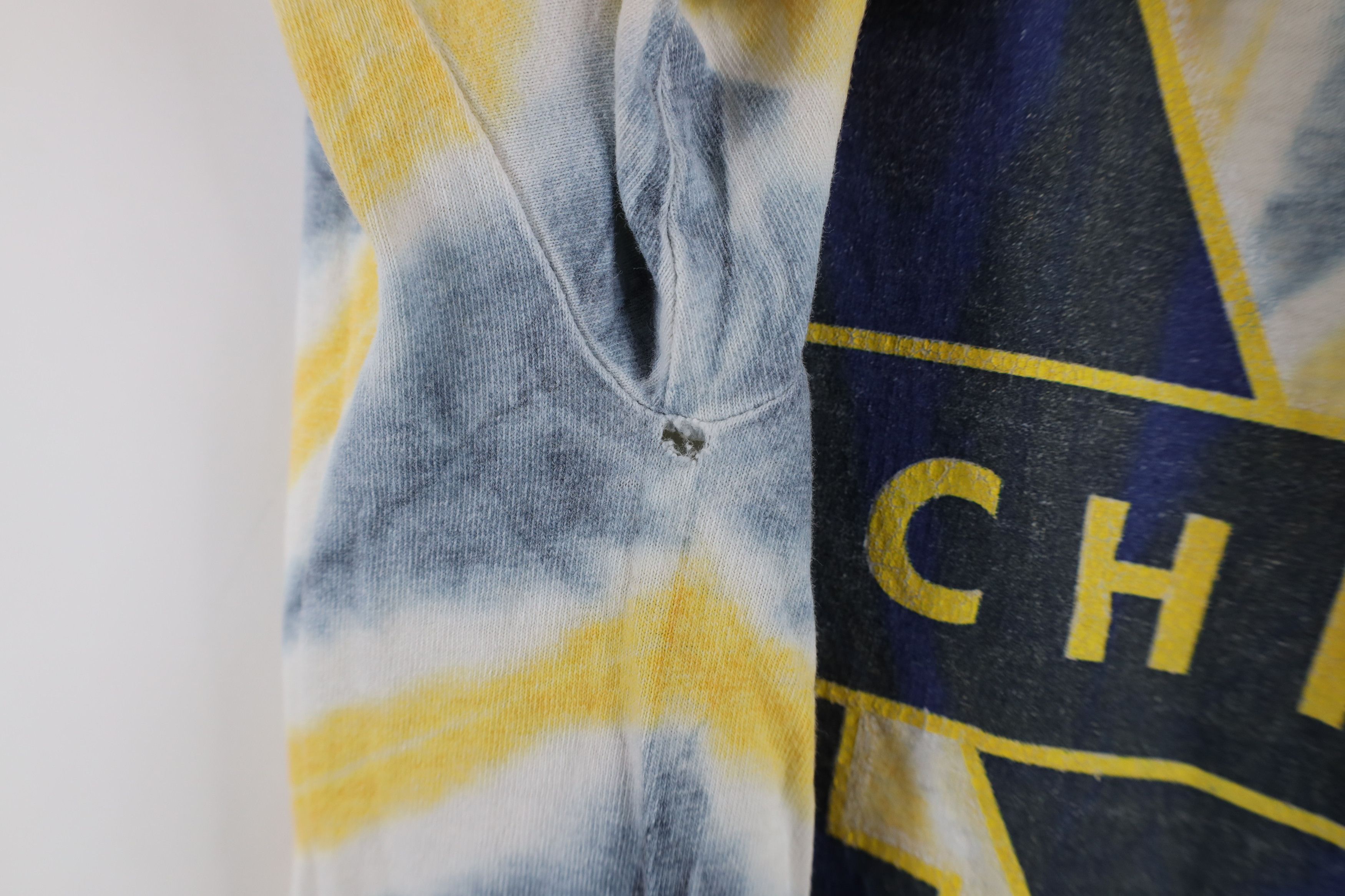 Vintage Vintage 90s Tie Dye University of Michigan Block M T-Shirt Size US L / EU 52-54 / 3 - 9 Thumbnail