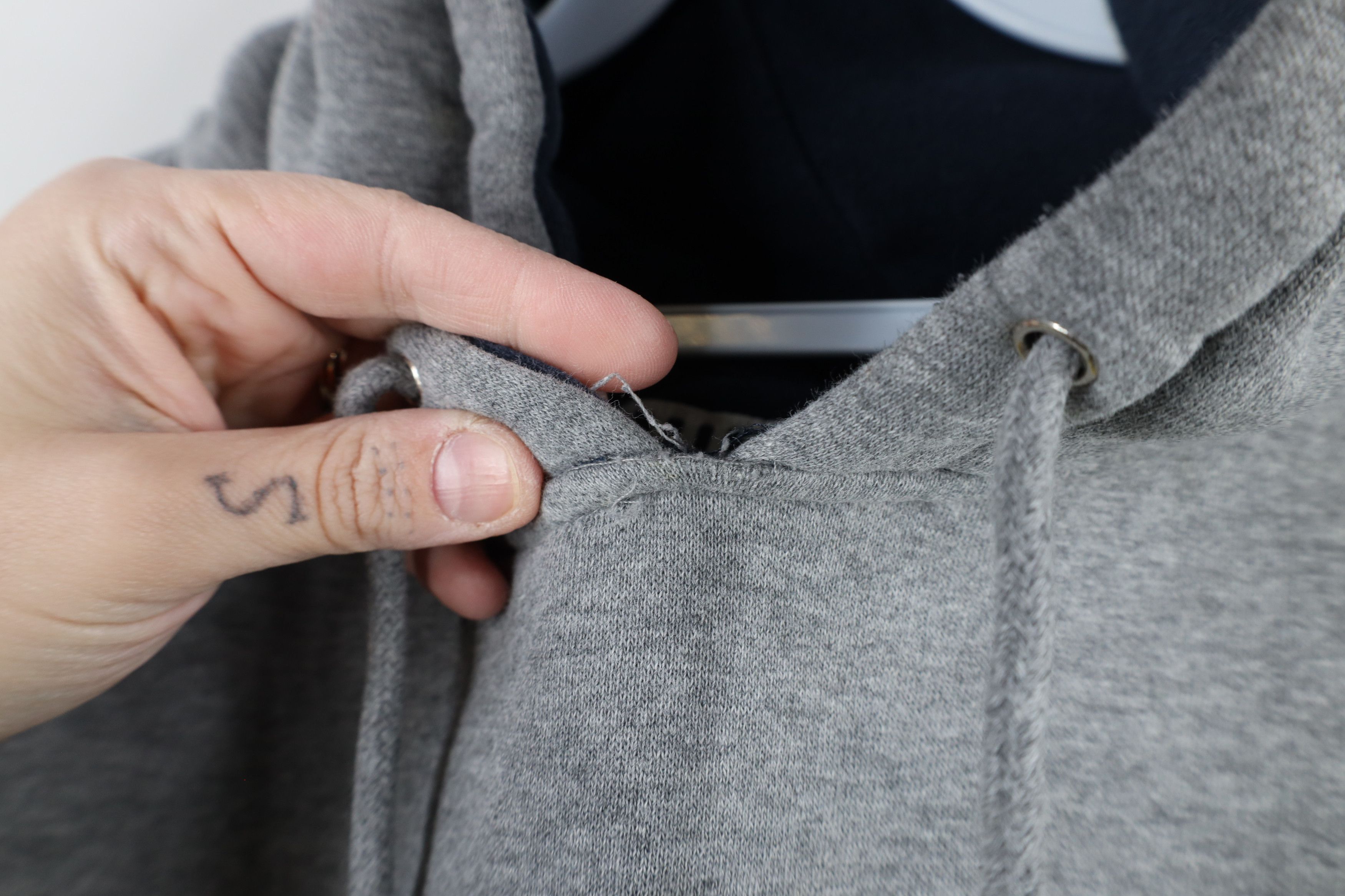 Vintage Vintage 90s Heavyweight University of Michigan Hoodie Gray Size US XXL / EU 58 / 5 - 7 Thumbnail